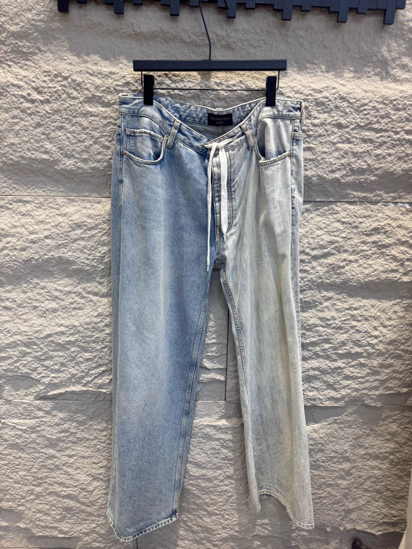 Balenciaga Balenciaga Women's Classic Blue Loose Jeans M Size 27" / US 4 / IT 40 - 1 Thumbnail