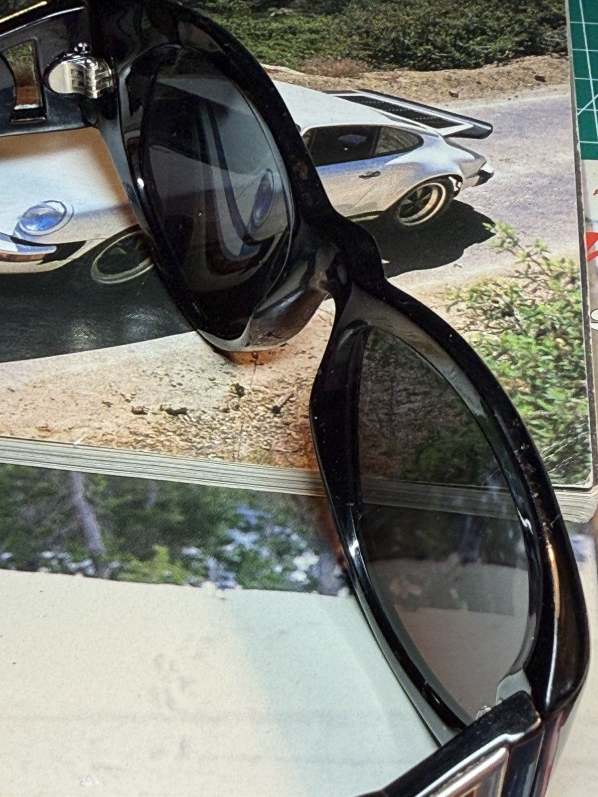 Versace Vintage OG Versace Biggie sunglasses Medusa 424C RHINESTONE Size ONE SIZE - 11 Thumbnail