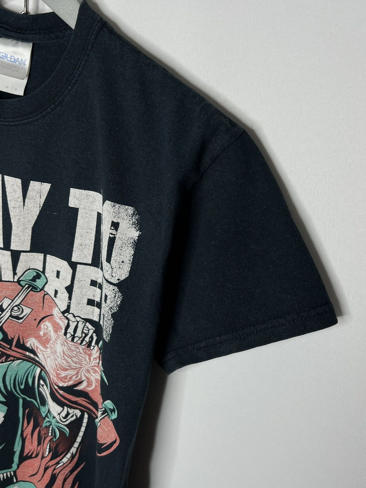 Band Tees 🎸 Vintage A Day To Remember Florida T-Shirt Rock Tee 🎸 Size US M / EU 48-50 / 2 - 5 Thumbnail