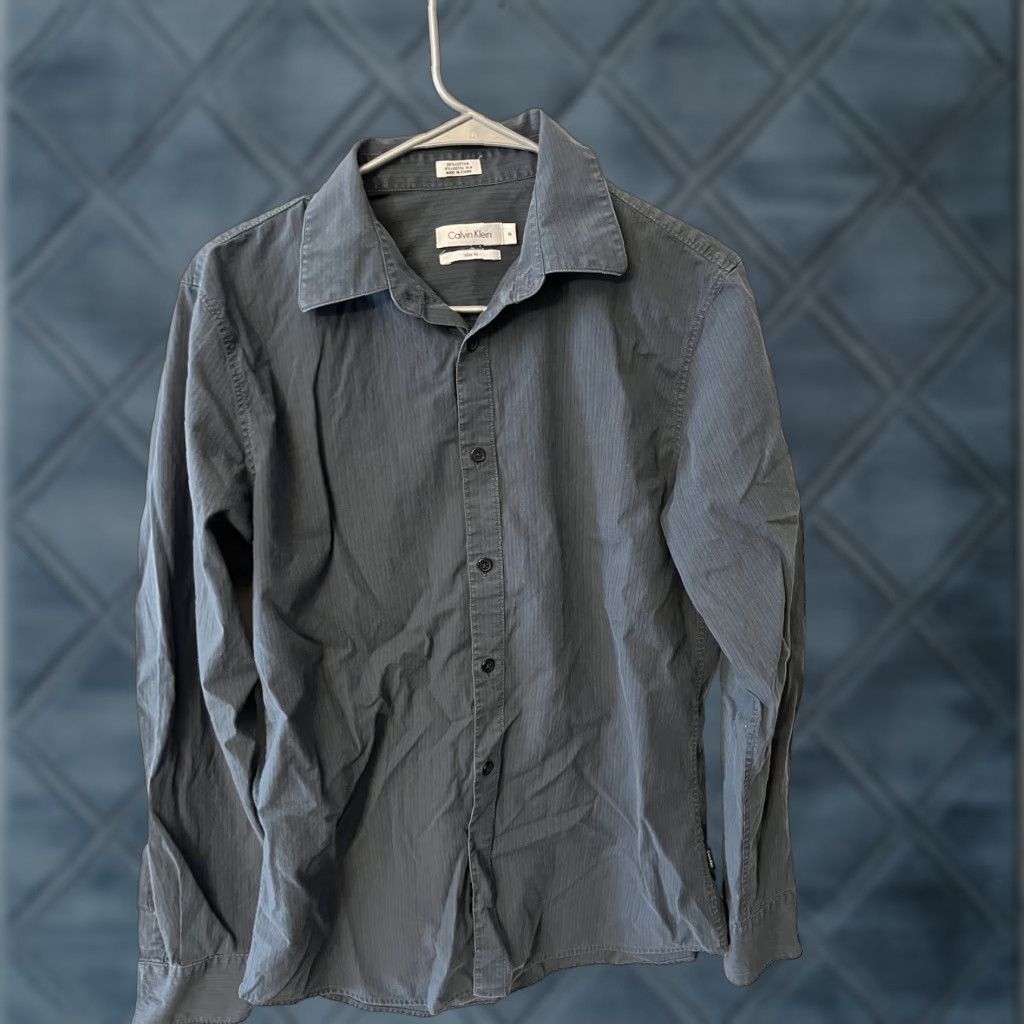 Calvin Klein CALVIN KLEIN Mens Slim Fit Solid Size Medium Blue Shirt Mens Slim Fit Solid Blue M Size US M / EU 48-50 / 2 - 1 Thumbnail