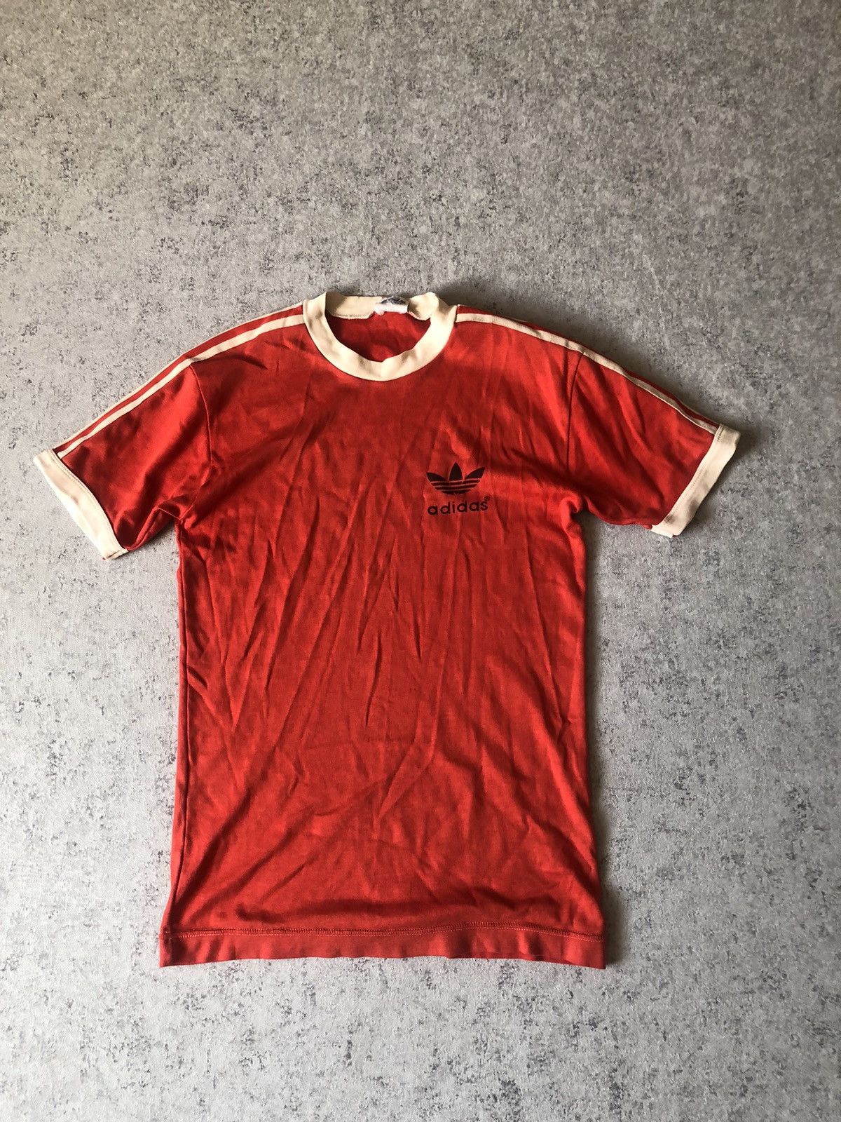 Adidas × Vintage VINTAGE 80-90’s ADIDAS TEE Size US S / EU 44-46 / 1 - 1 Thumbnail