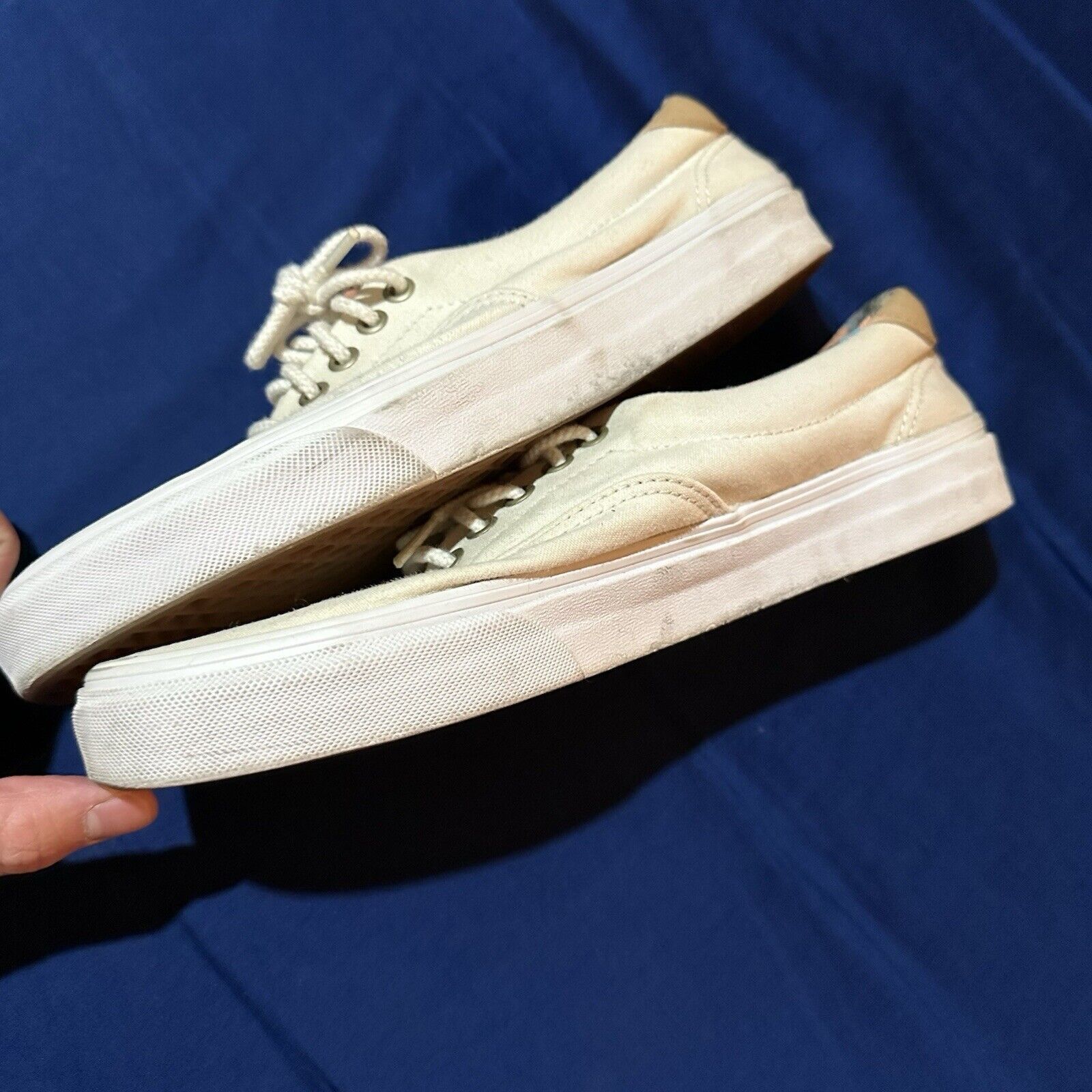 Vans Vans Shoes Unisex M 9 Or W 10.5White Dolphin Desert Flower Size US 9 / EU 42 - 6 Thumbnail