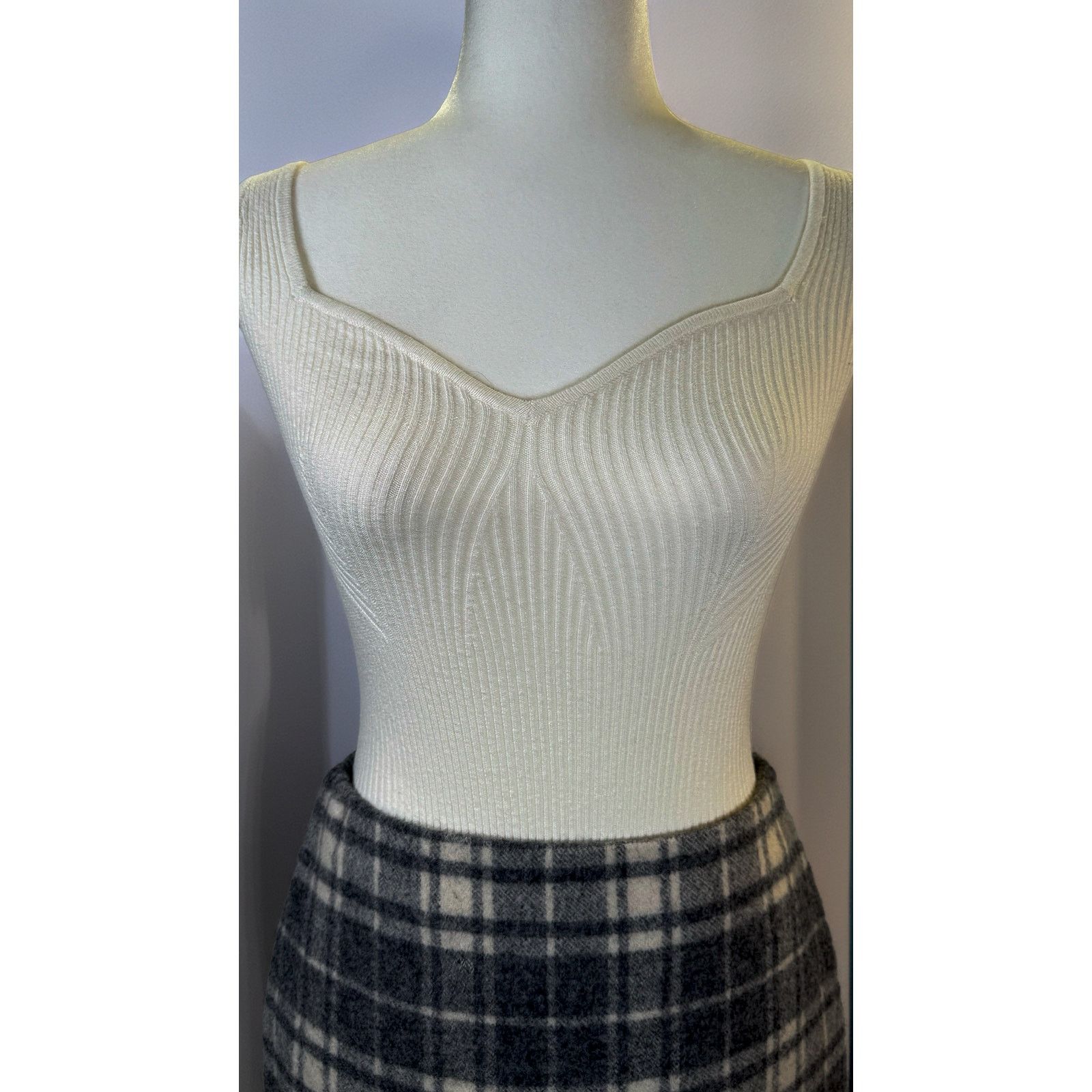 Abercrombie & Fitch THE SWEETHEART BODYSUIT Size M / US 6-8 / IT 42-44 - 2 Thumbnail
