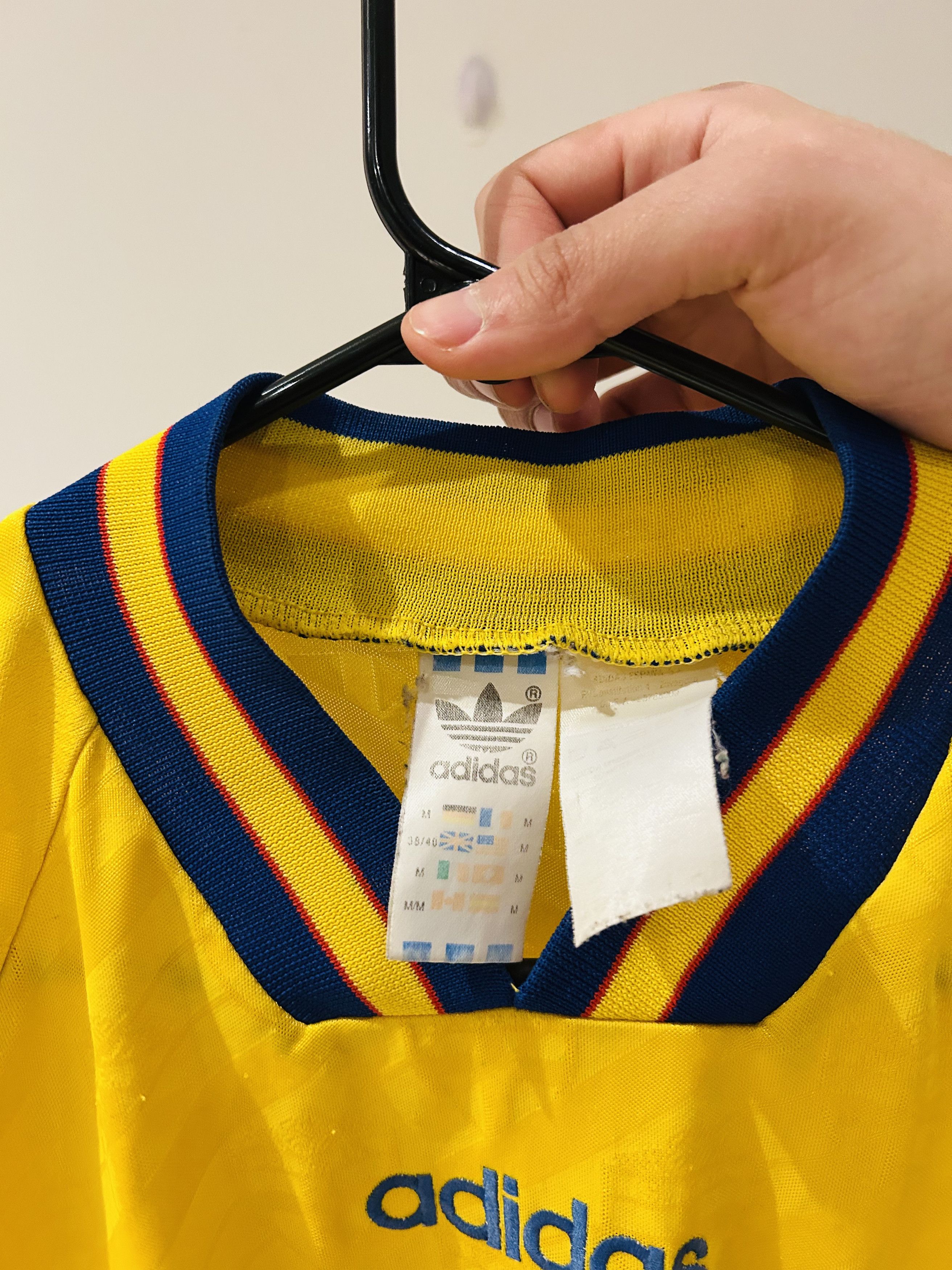 Adidas × Vintage Sweden 1994 home jersey Size US M / EU 48-50 / 2 - 4 Thumbnail