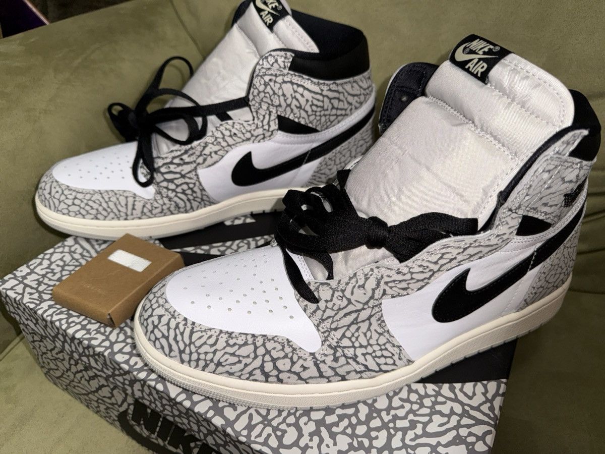 Jordan Brand Nike 1985 Air Jordan 1 “White Cement” Retro OG high top, NEW Size US 12.5 / EU 45-46 - 6 Thumbnail