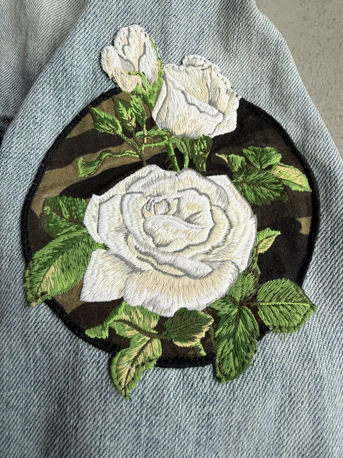 Dior Dior Homme 2016 Floral Patch Denim Jacket Size US S / EU 44-46 / 1 - 4 Thumbnail