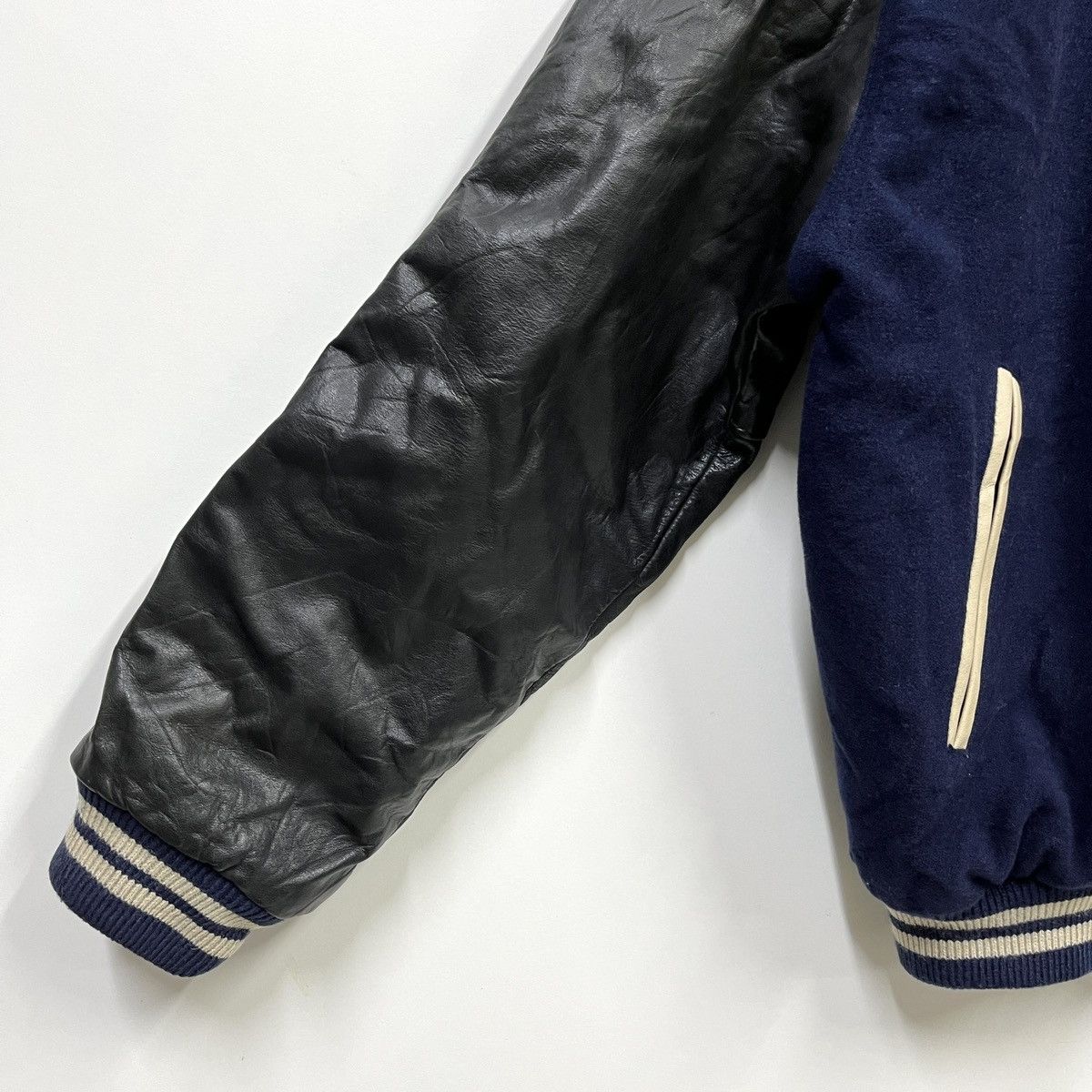 Japanese Brand Suntory BOSS Coffee Varsity Bomber Jacket Leather Sleeves L Size US L / EU 52-54 / 3 - 5 Thumbnail