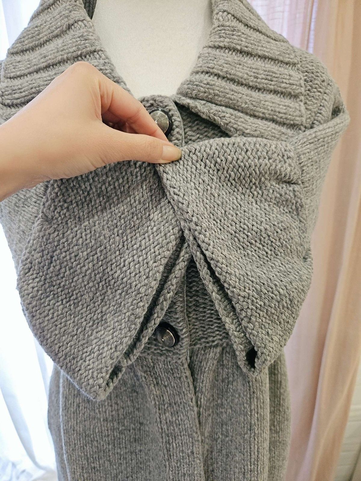 Alice + Olivia × Vintage Alice & Olivia Knit Wool Alpaca Bell Sleeve Cardigan/ Dress Size M / US 6-8 / IT 42-44 - 20 Thumbnail
