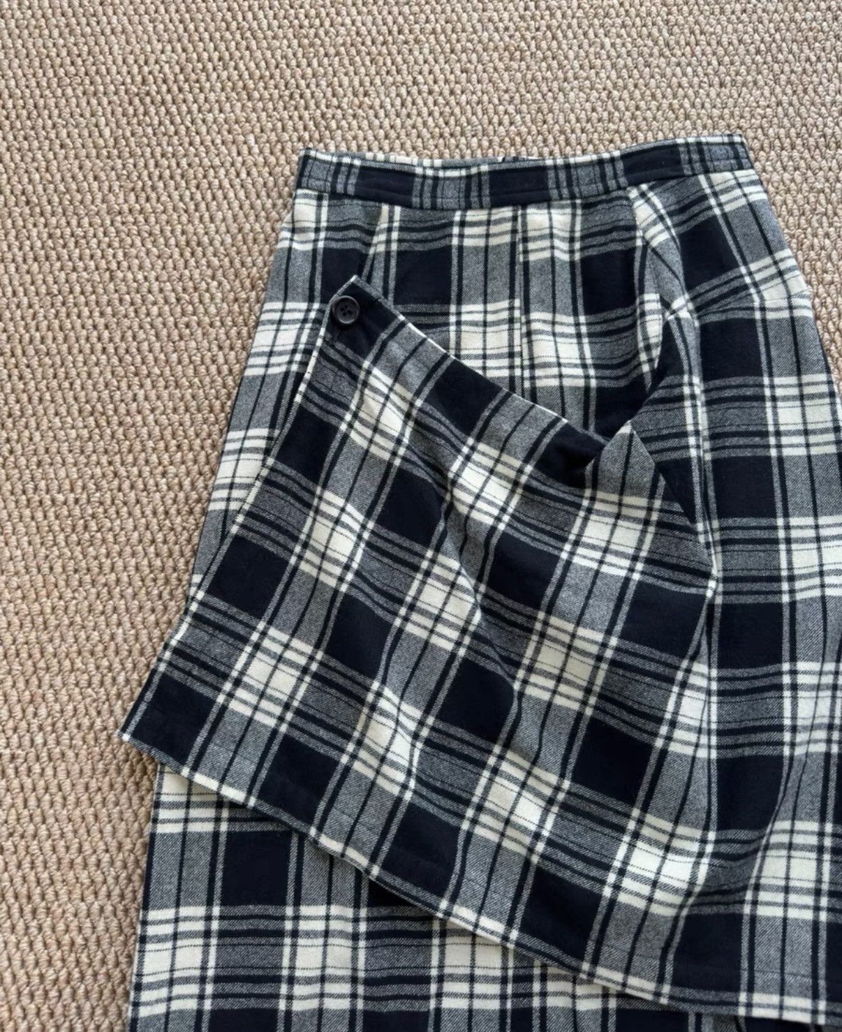 Comme des Garcons Comme des Garçons Deconstructed Plaid Wool Skirt K23 Size 26" / US 2 / IT 38 - 2 Thumbnail