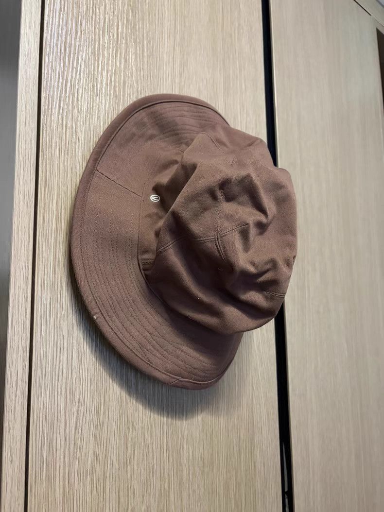 Undercover Undercover x [Collaboration] Hat Q6 Size ONE SIZE - 1 Thumbnail