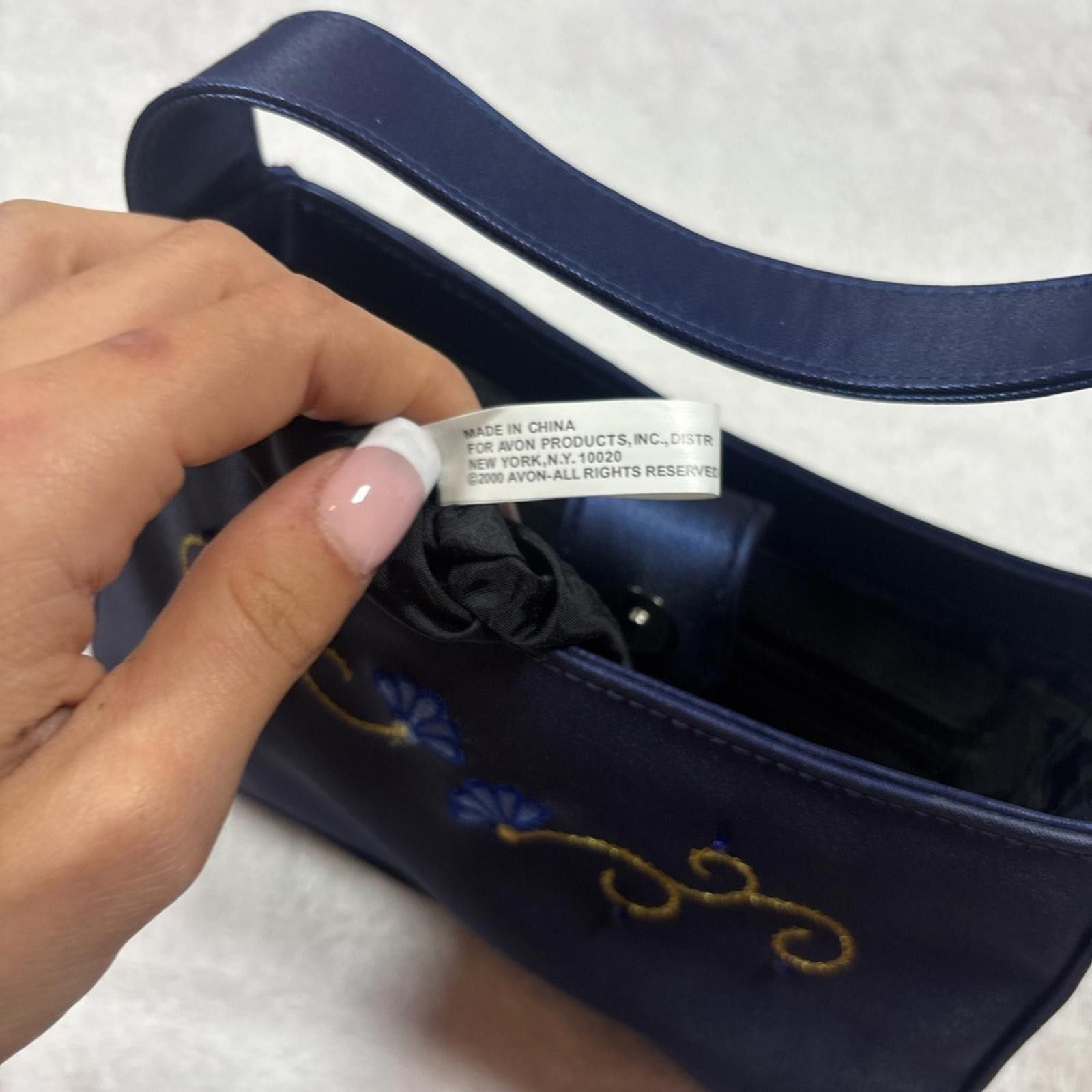 Other Vintage Avon Navy Blue Satin Embroidered Floral mini bag Size ONE SIZE - 7 Thumbnail