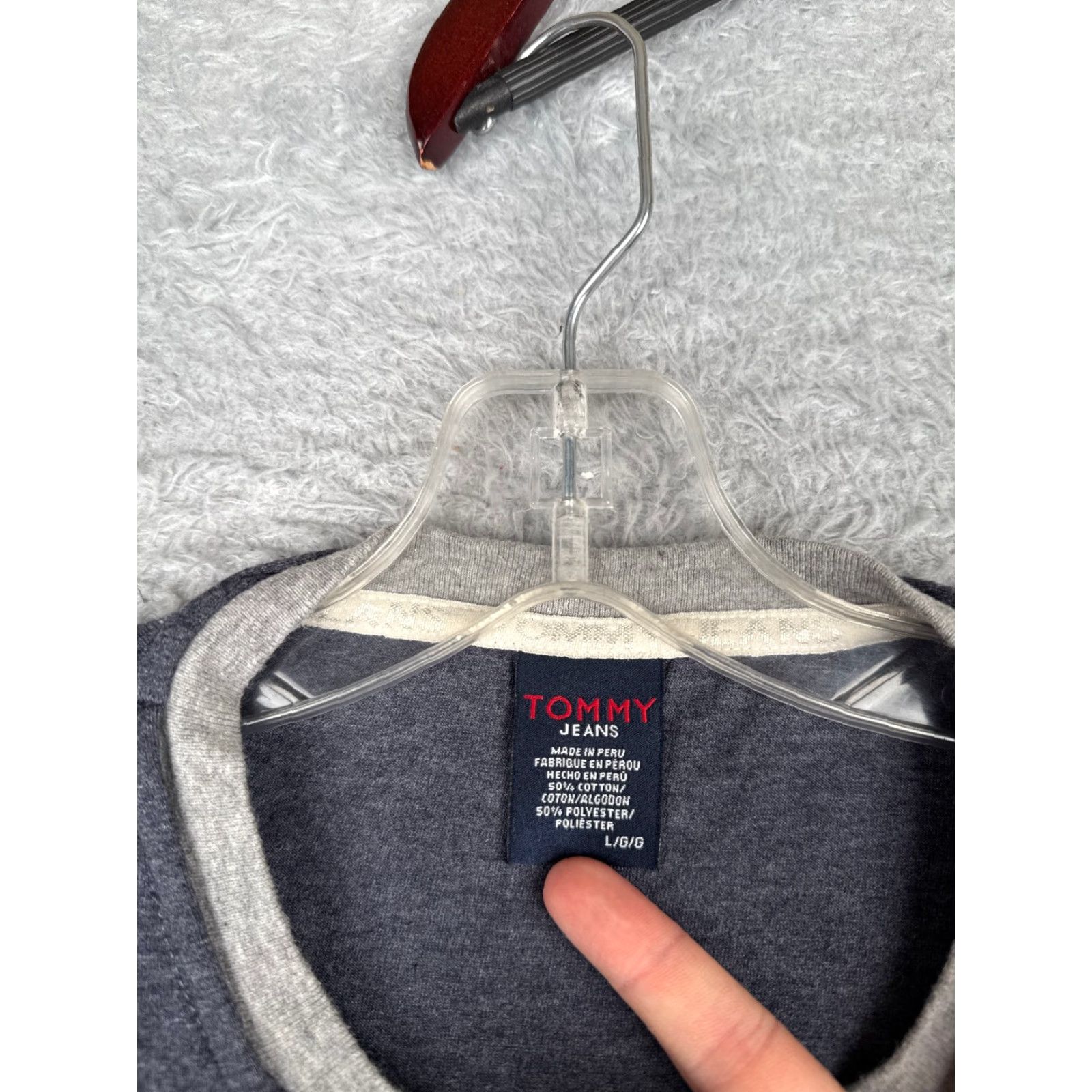 Tommy Hilfiger Tommy Hilfiger Jeans Shirt Adult Large Blue Short Sleeve Crew Neck Cotton Blend Logo Tee 90s American Mens Size US L / EU 52-54 / 3 - 7 Thumbnail