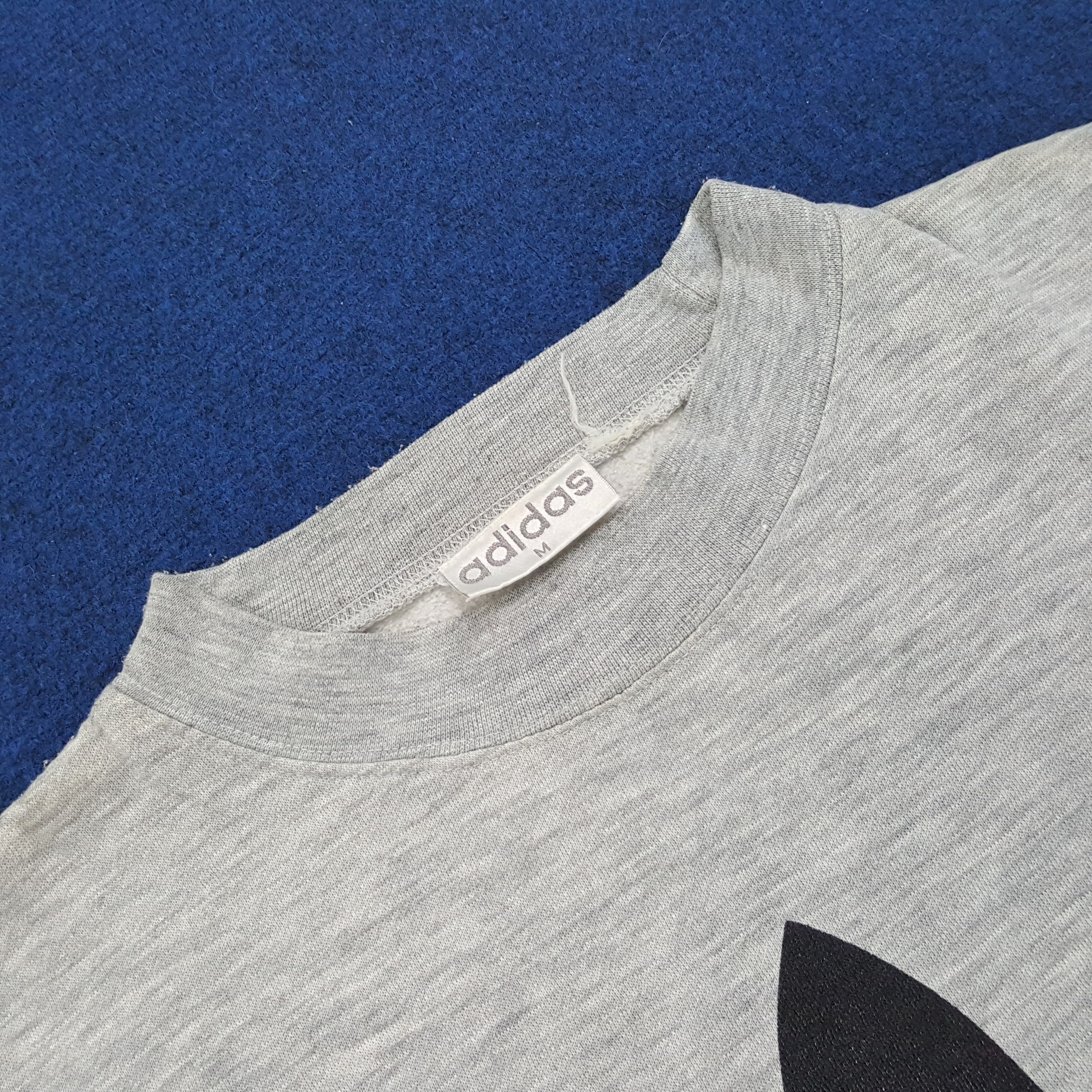 Adidas × Vintage Vintage Adidas Stripes Big Logo Streetwear Tshirt Size US M / EU 48-50 / 2 - 5 Thumbnail