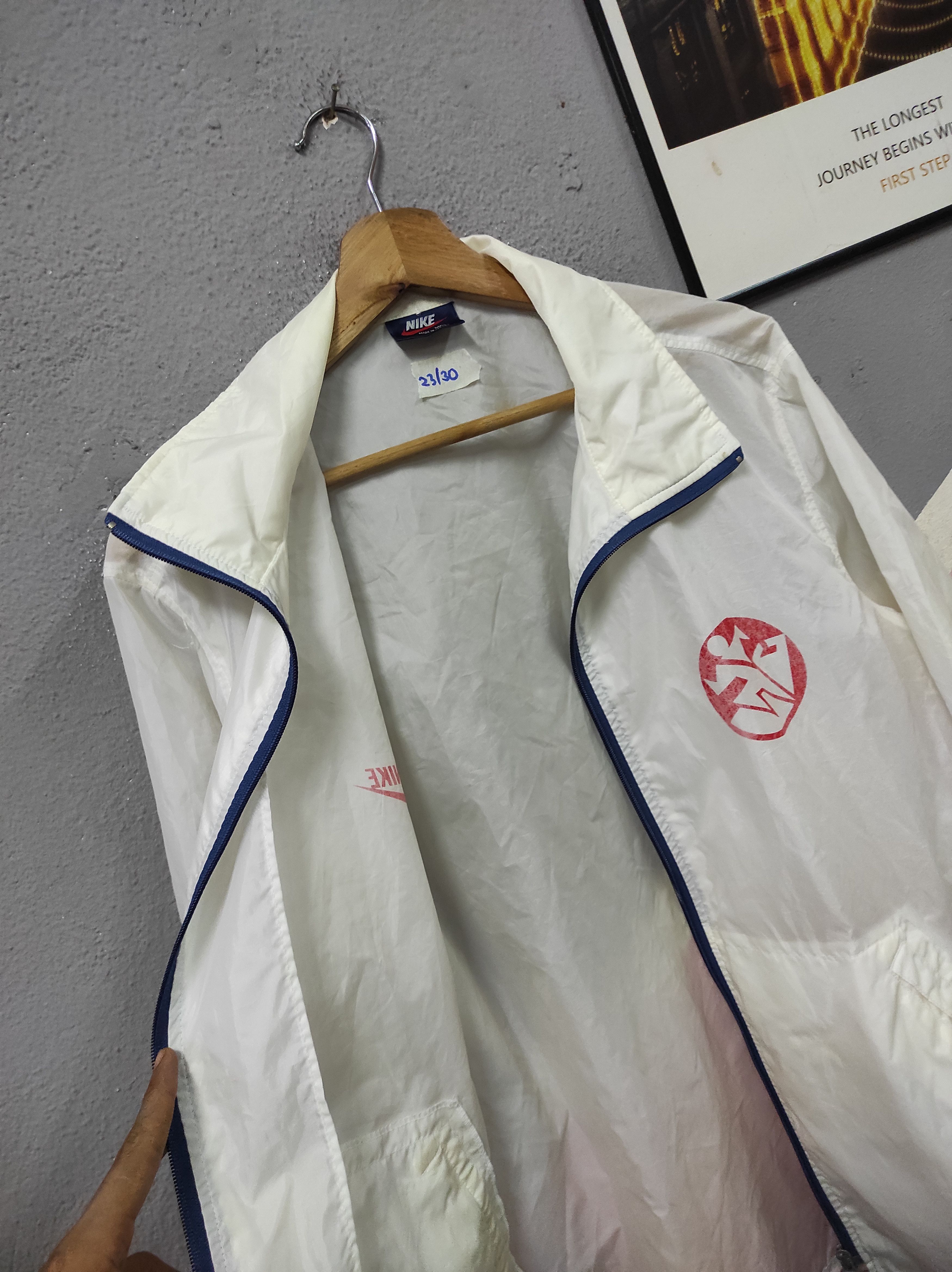 Nike × Vintage NIKE VTG 90'S RUNNING MARATHON LIGHT JACKET Size US L / EU 52-54 / 3 - 3 Thumbnail