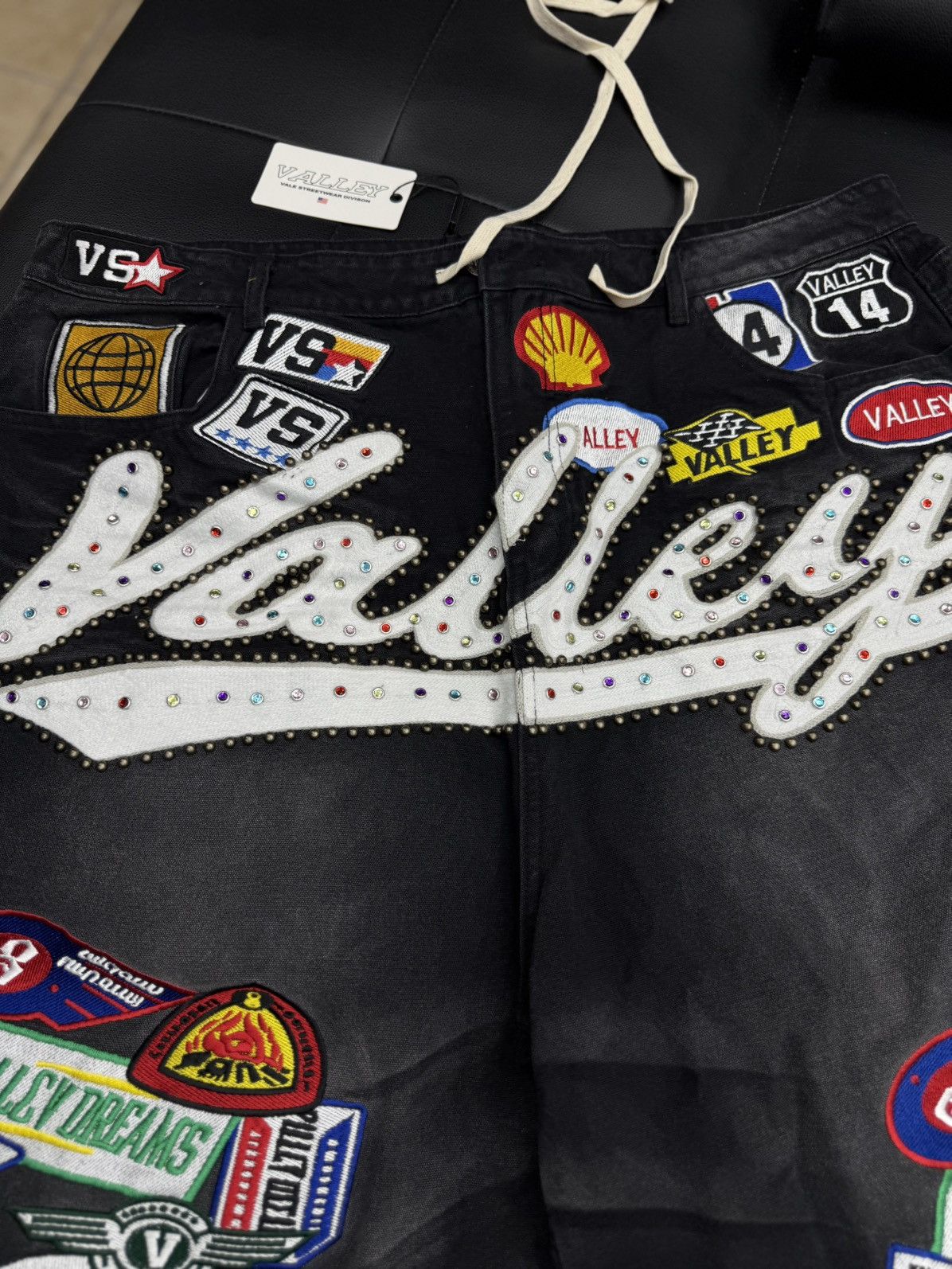 Vale Valley Black Denim Patchwork Shorts Size 38 (Brand New) Size US 38 / EU 54 - 4 Thumbnail