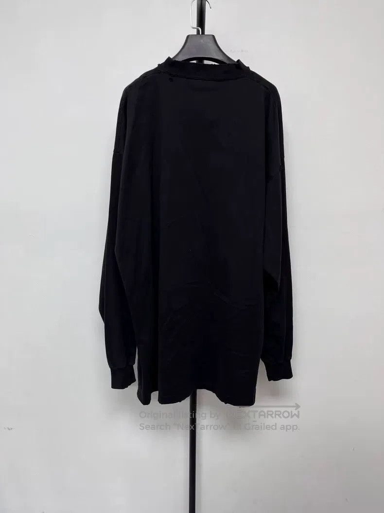 Balenciaga Balenciaga Round Neck Chest Disc Long Sleeve T-Shirt Size US S / EU 44-46 / 1 - 2 Thumbnail