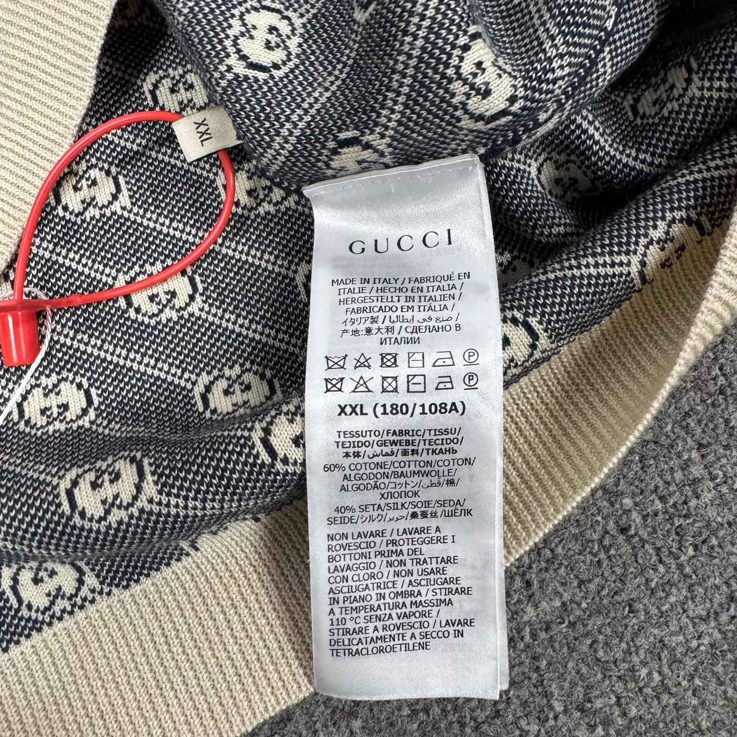 Gucci Gucci GG Jacquard V-Neck Navy Ivory Trim Cardigan Size US XXL / EU 58 / 5 - 6 Thumbnail