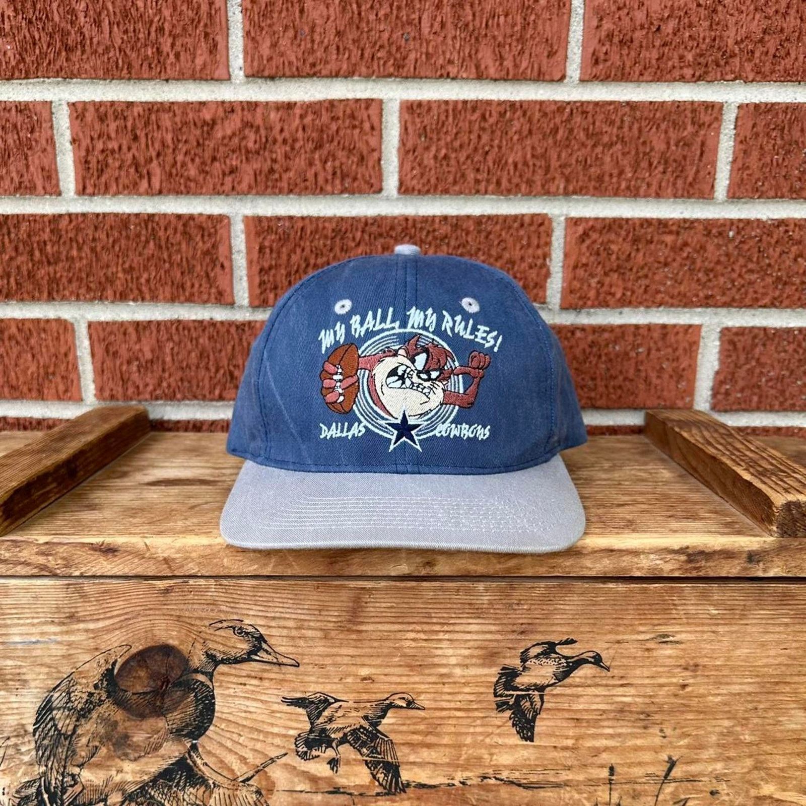 Warner Bros Vintage 90s dallas cowboys x Looney tunes taz snapback hat Size ONE SIZE - 1 Thumbnail
