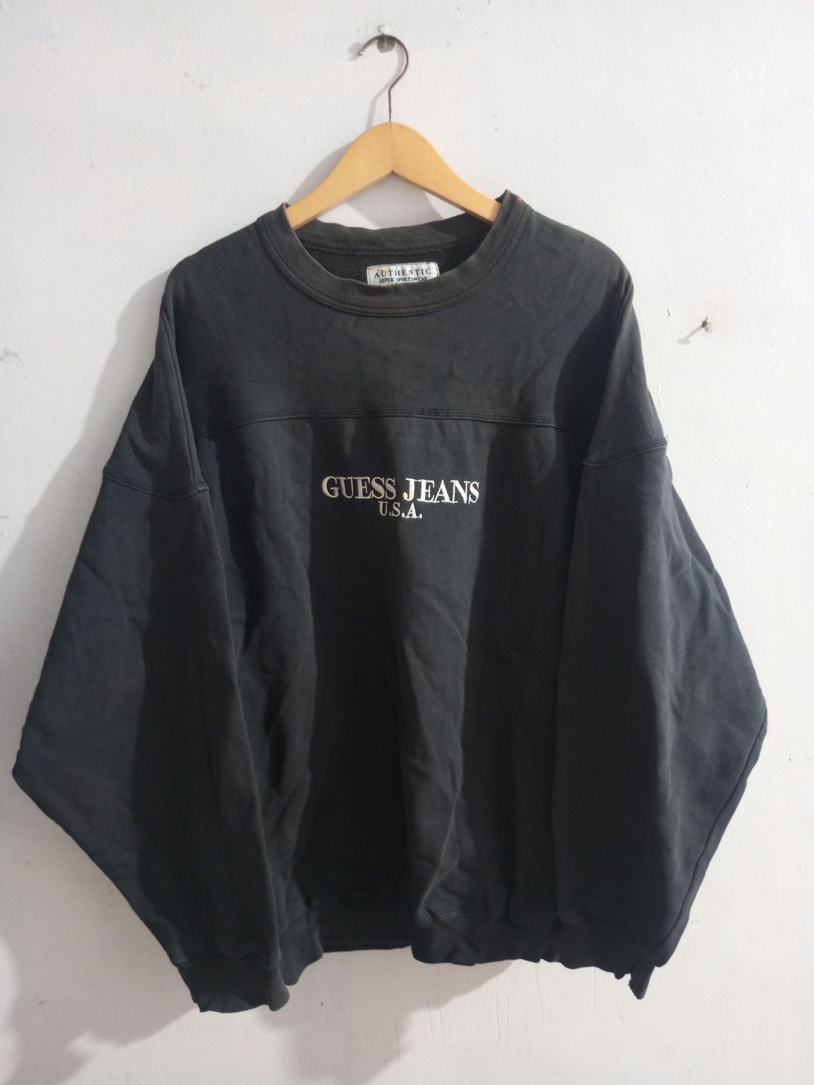 Other Vintage worn guess sun fadded distressed sweatshirt Size US L / EU 52-54 / 3 - 1 Thumbnail