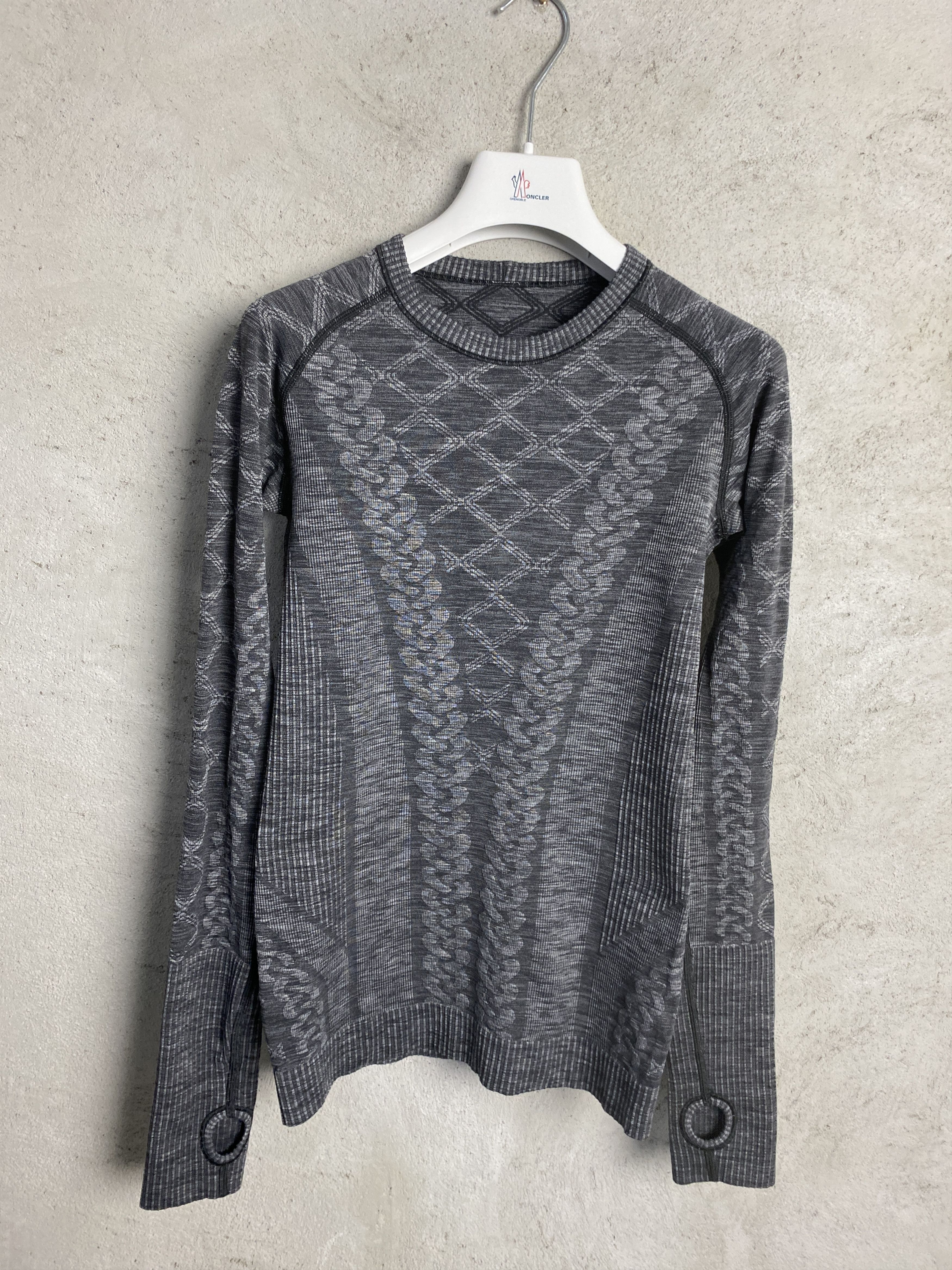 Lululemon Lululemon Rest Less Pullover long sleeve t-shirt pilates gym Size XS / US 0-2 / IT 36-38 - 1 Thumbnail