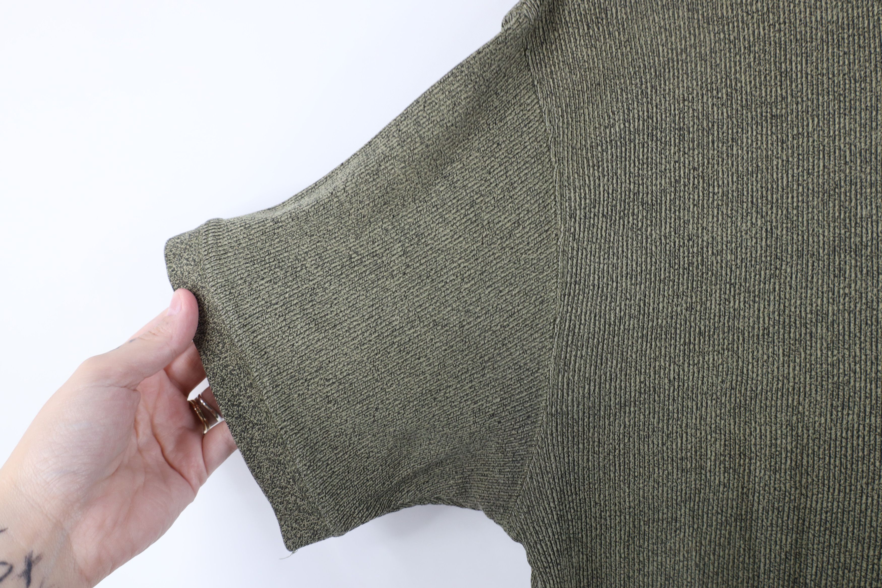 Vintage Vintage 90s Streetwear Ribbed Knit Short Sleeve T-Shirt Size US L / EU 52-54 / 3 - 5 Thumbnail