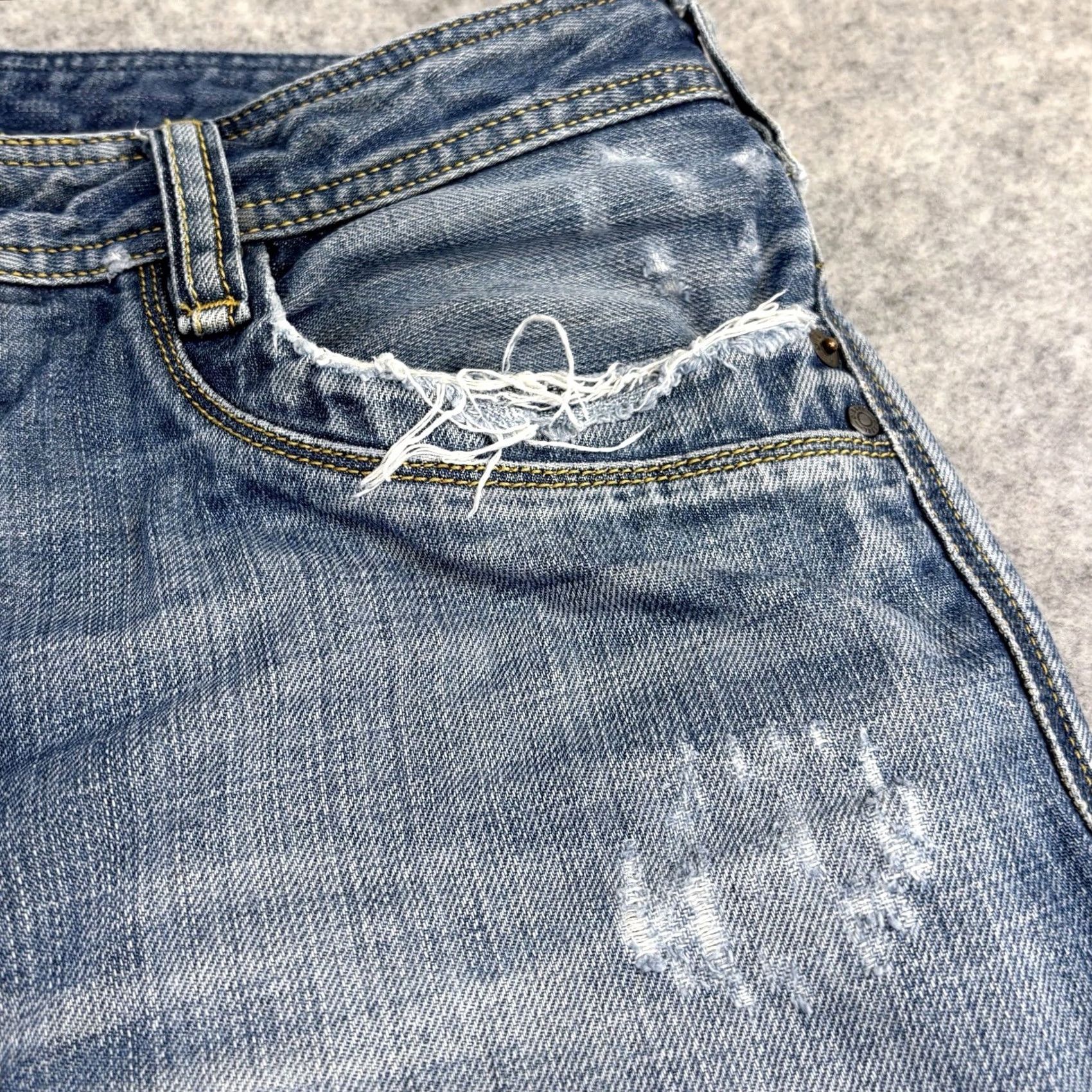 Diesel Diesel Timmen Jeans W36 L32 Men Blue Distressed Pant Wash 0089Z Vintage No Distressed Pattern Regular Denim 5-Pocket Design Mens Size US 36 / EU 52 - 5 Thumbnail
