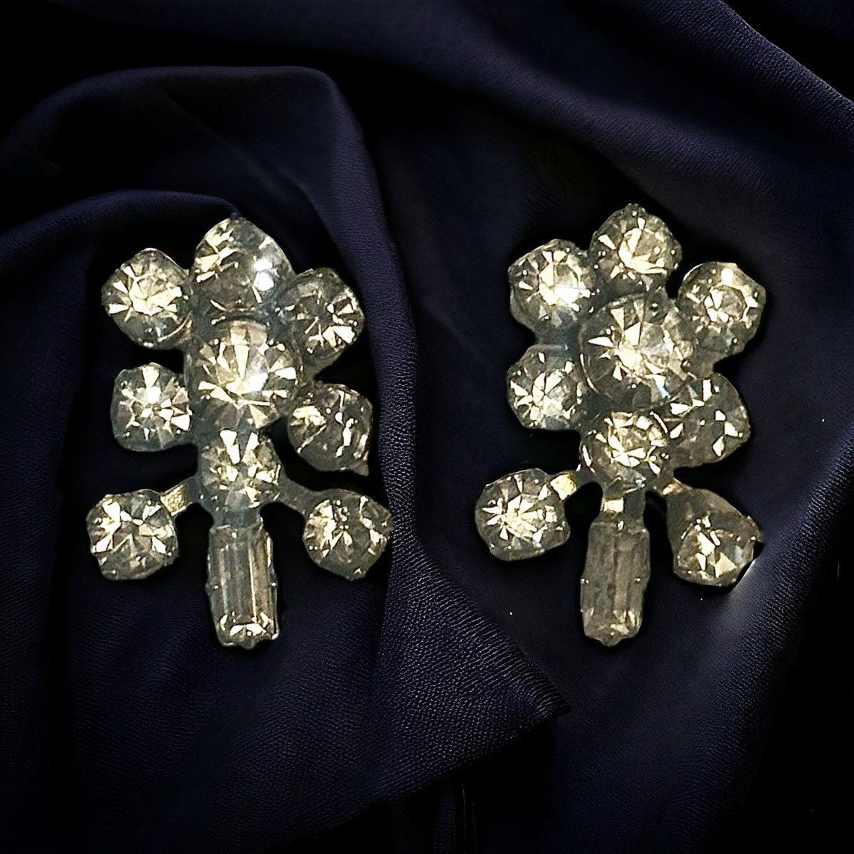 Other Vintage Coro rhinestone screw back earrings Size ONE SIZE - 1 Thumbnail