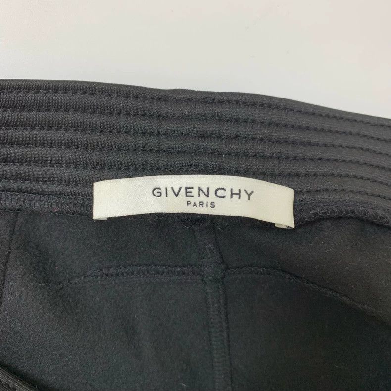 Givenchy Givenchy SizeS Popular Classic Side Stripe Logo Jersey Size US 31 - 7 Thumbnail