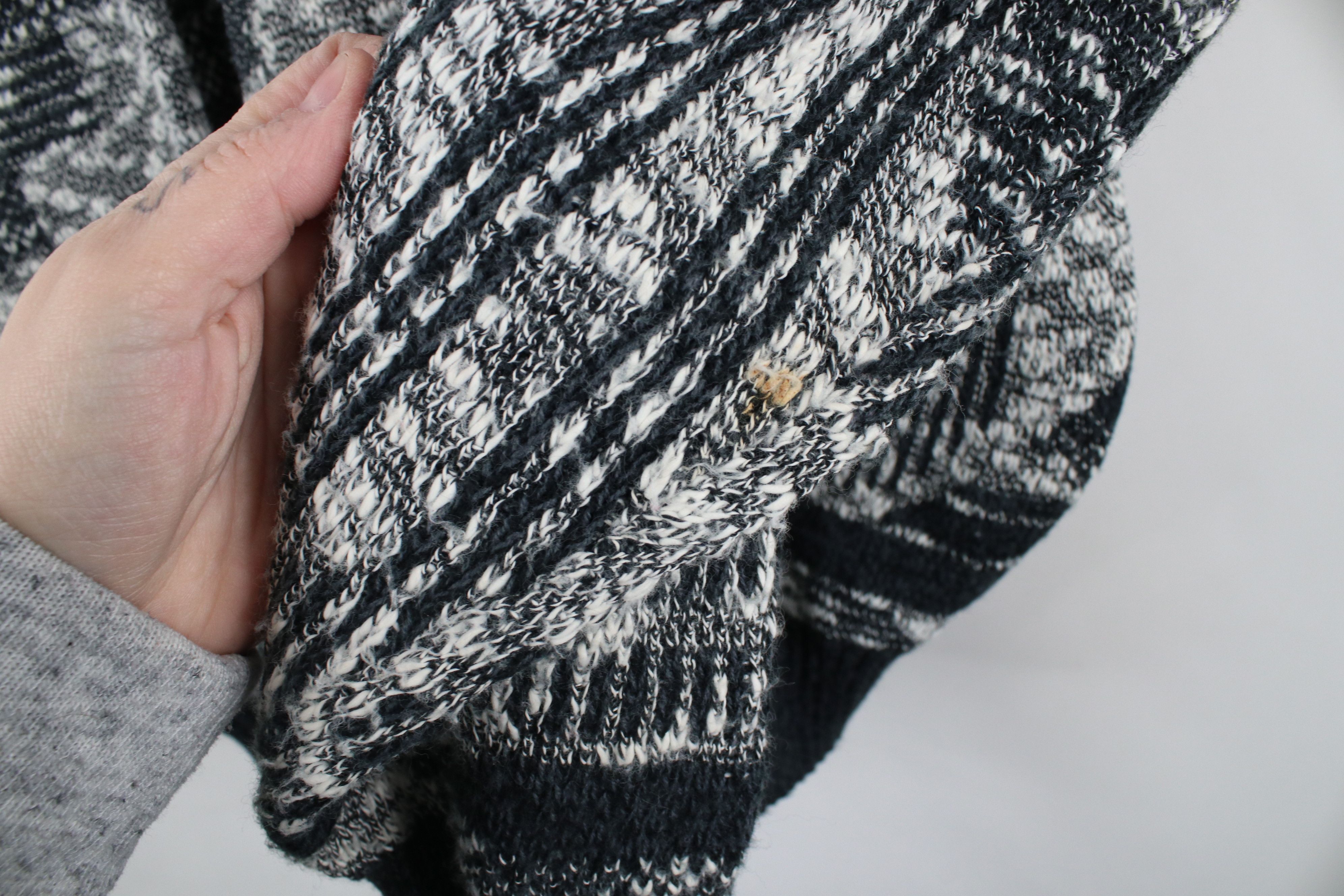 Vintage Vintage 90s Streetwear Abstract Knit Crewneck Sweater Size US M / EU 48-50 / 2 - 4 Thumbnail