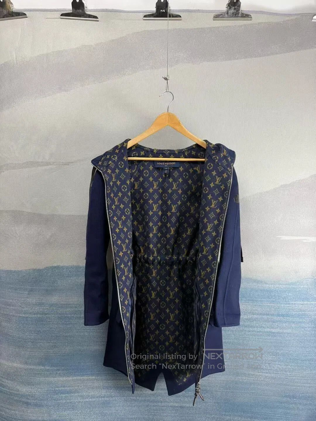 Louis Vuitton Louis Vuitton Deep Blue Wool Coat with Hood. Size XS / US 0-2 / IT 36-38 - 4 Thumbnail