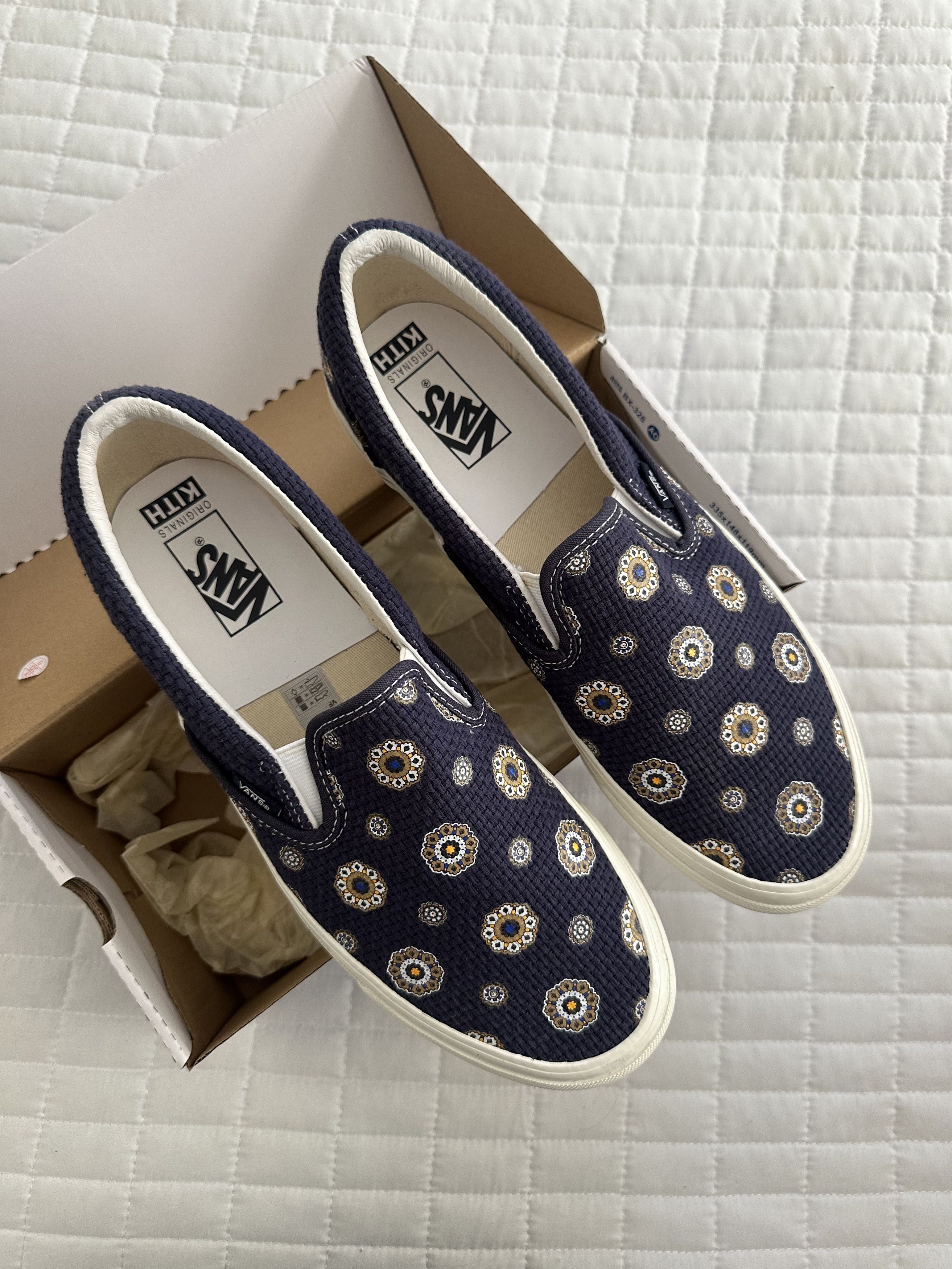 Kith × Vans Vans OG Classic Slip-On LX Kith for Vault Medallion Size US 11.5 / EU 44-45 - 1 Thumbnail