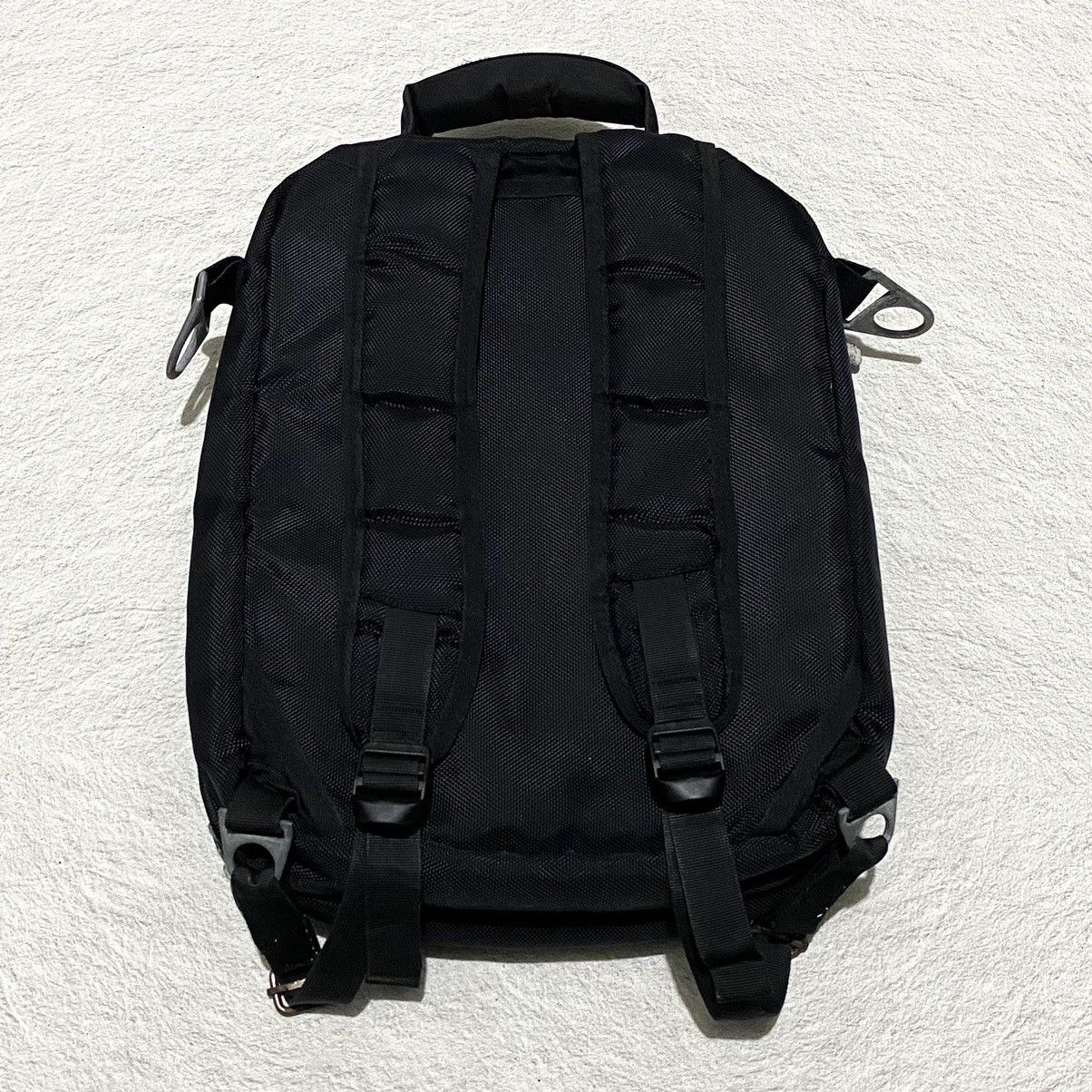 Oakley 🔥RARE🔥Vintage Oakley 2000s Icon Logo Bagpack Size ONE SIZE - 3 Thumbnail