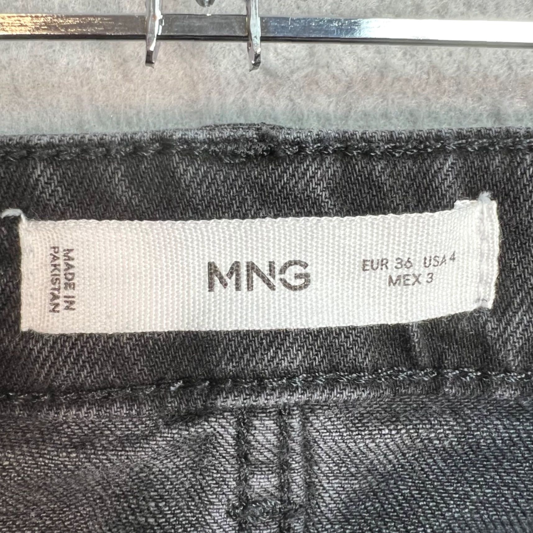 Mango Mango Jeans Main Selling Point: High-Waist Black Denim Slim Fit Women's Size 4 5-Pocket Cotton Blend Cotton Inseam 27 in 26 in Size 27" / US 4 / IT 40 - 3 Thumbnail