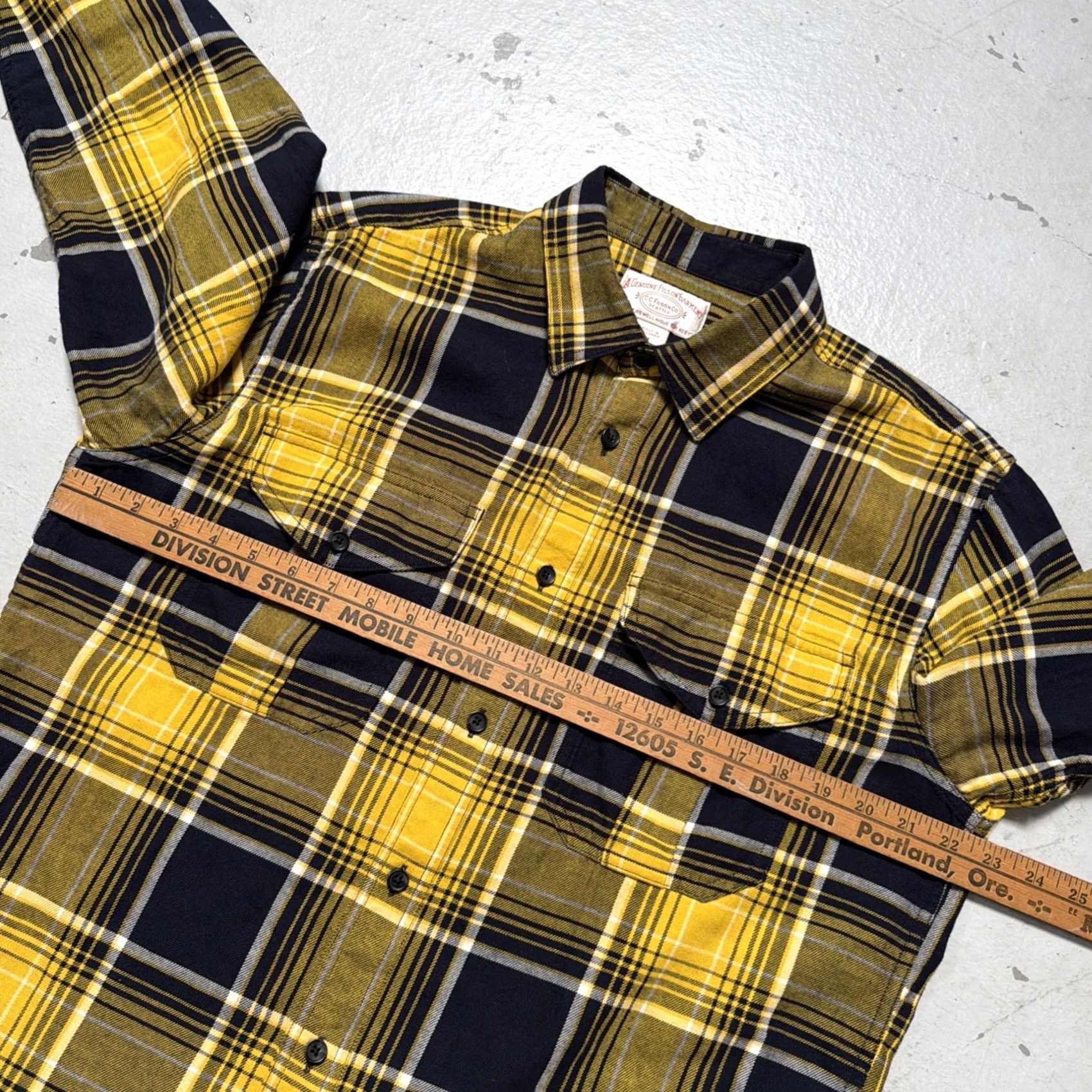 Filson Filson Lightweight Alaskan Guide Flannel Plaid Work Camp Hunting Fishing Shirt M Unisex Adults Multicolor Long Sleeve Button-Up Size US M / EU 48-50 / 2 - 2 Thumbnail
