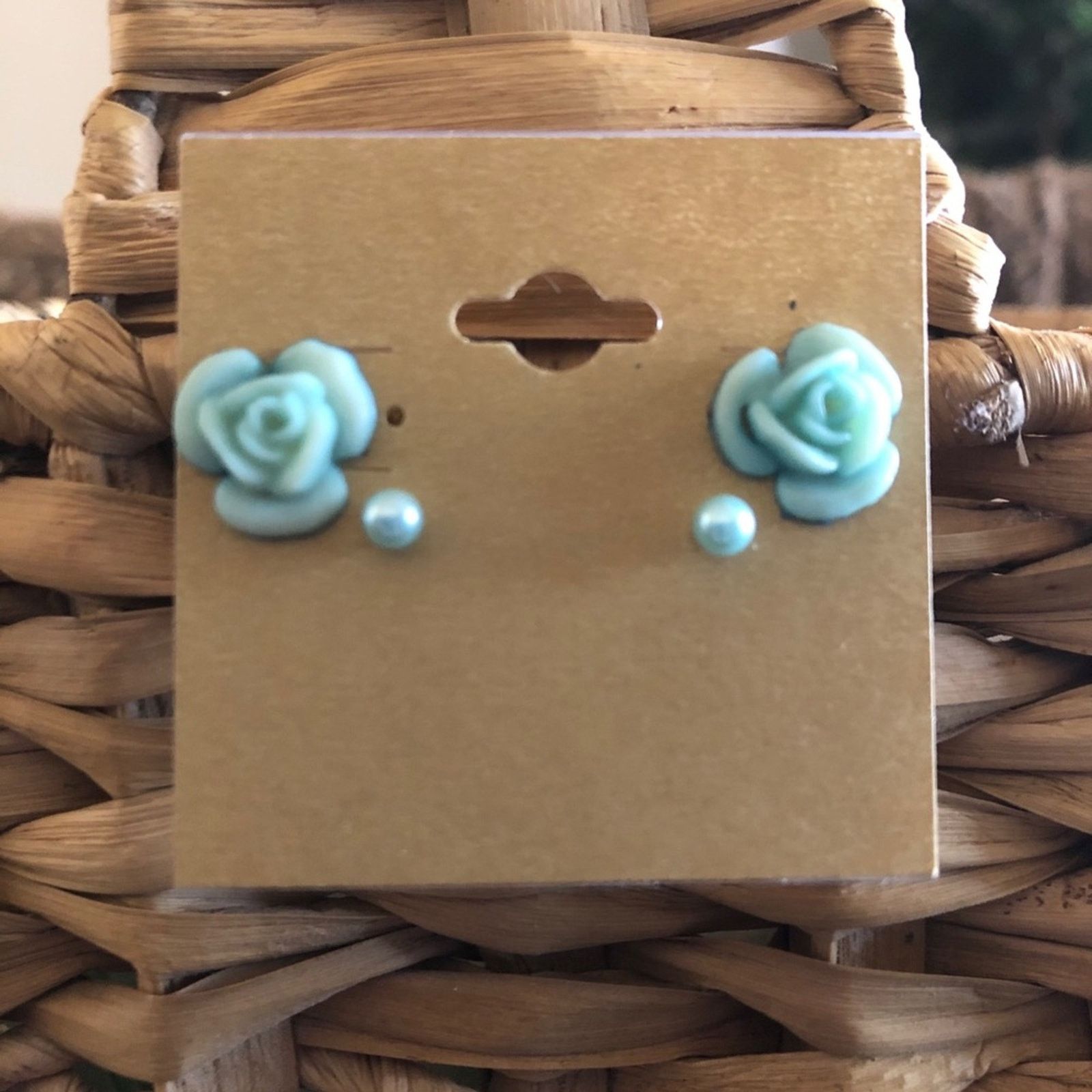 Vintage Antique blue rose & Pearl stud earring set Size ONE SIZE - 1 Thumbnail
