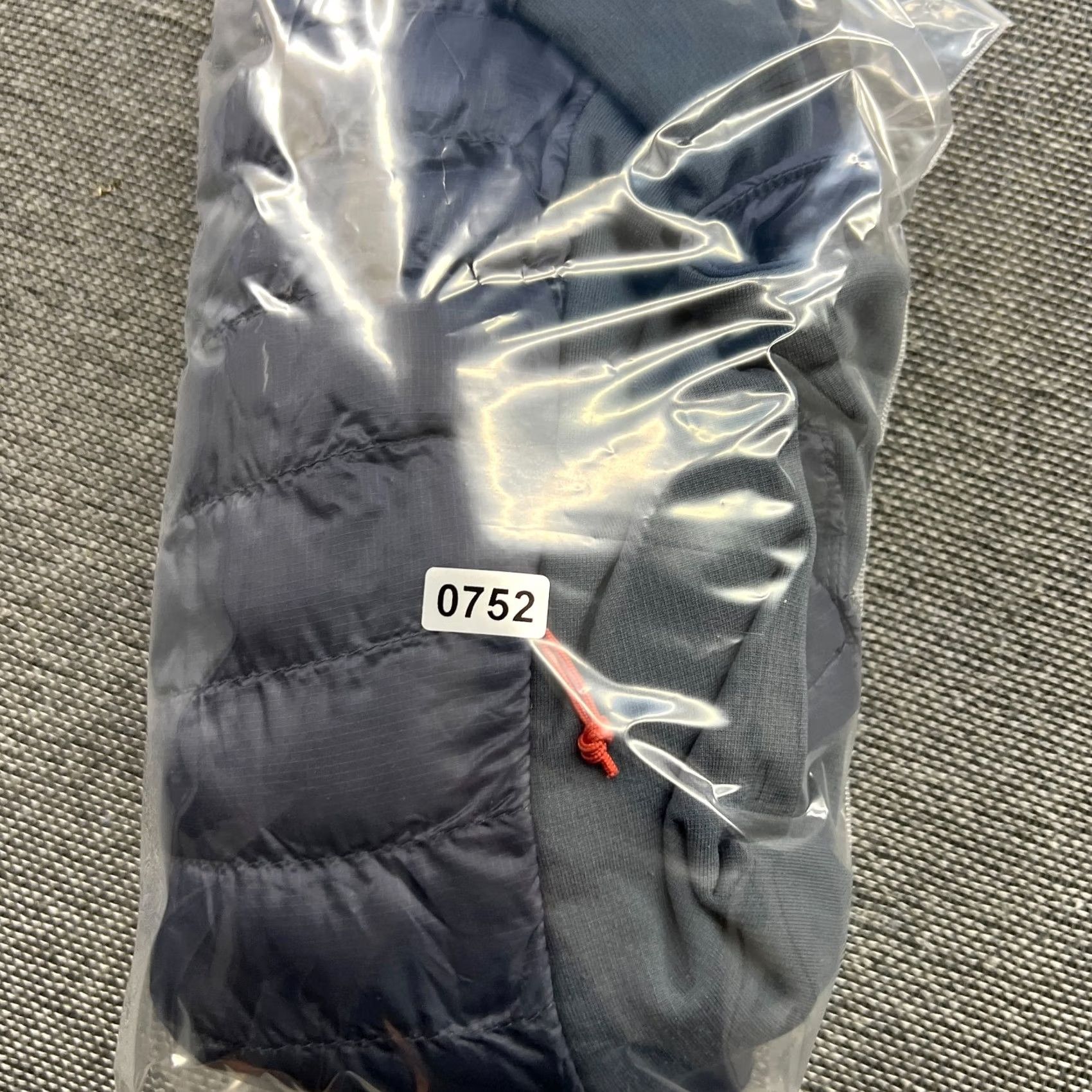 Vintage Rab Cirrus Flex 2.0 Vest Womens Gray Primaloft Lightweight Pertex Quantum Gilet Jacket, Zip, Sleeveless, Vest, Womens, S Size S / US 4 / IT 40 - 2 Thumbnail
