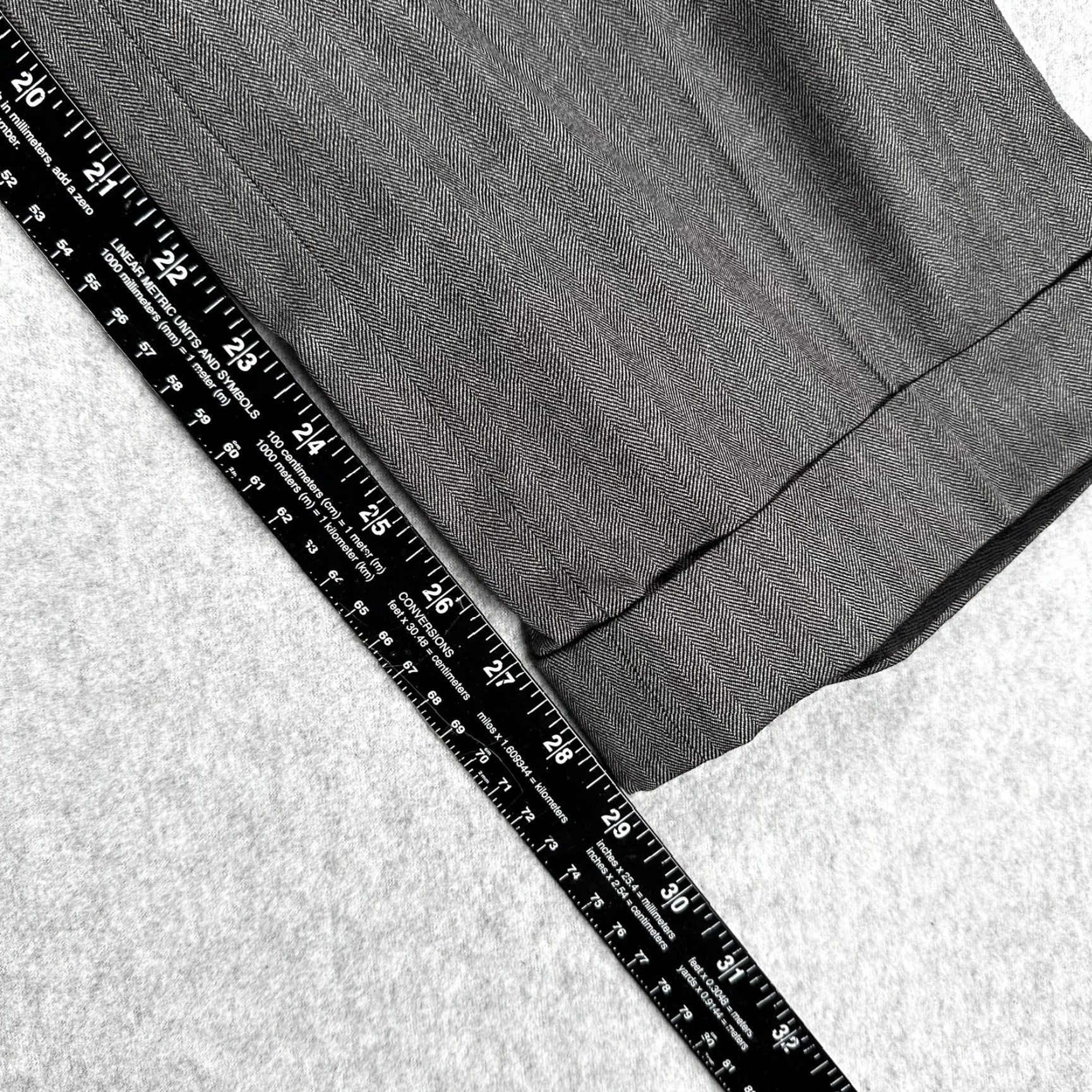 Vintage Norton & Sons Dress Pants Mens 38x29 Gray Herringbone Cuffed Savile Row Dress Pants Mens Regular Gray Herringbone 90s? Size US 38 / EU 54 - 3 Thumbnail