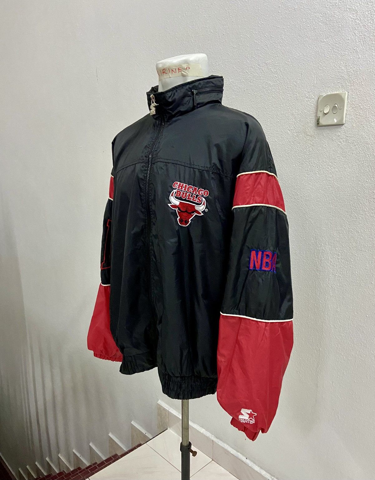 NBA × Vintage VINTAGE 90'S CHICAGO BULLS WINDBREAKER Size US L / EU 52-54 / 3 - 3 Thumbnail