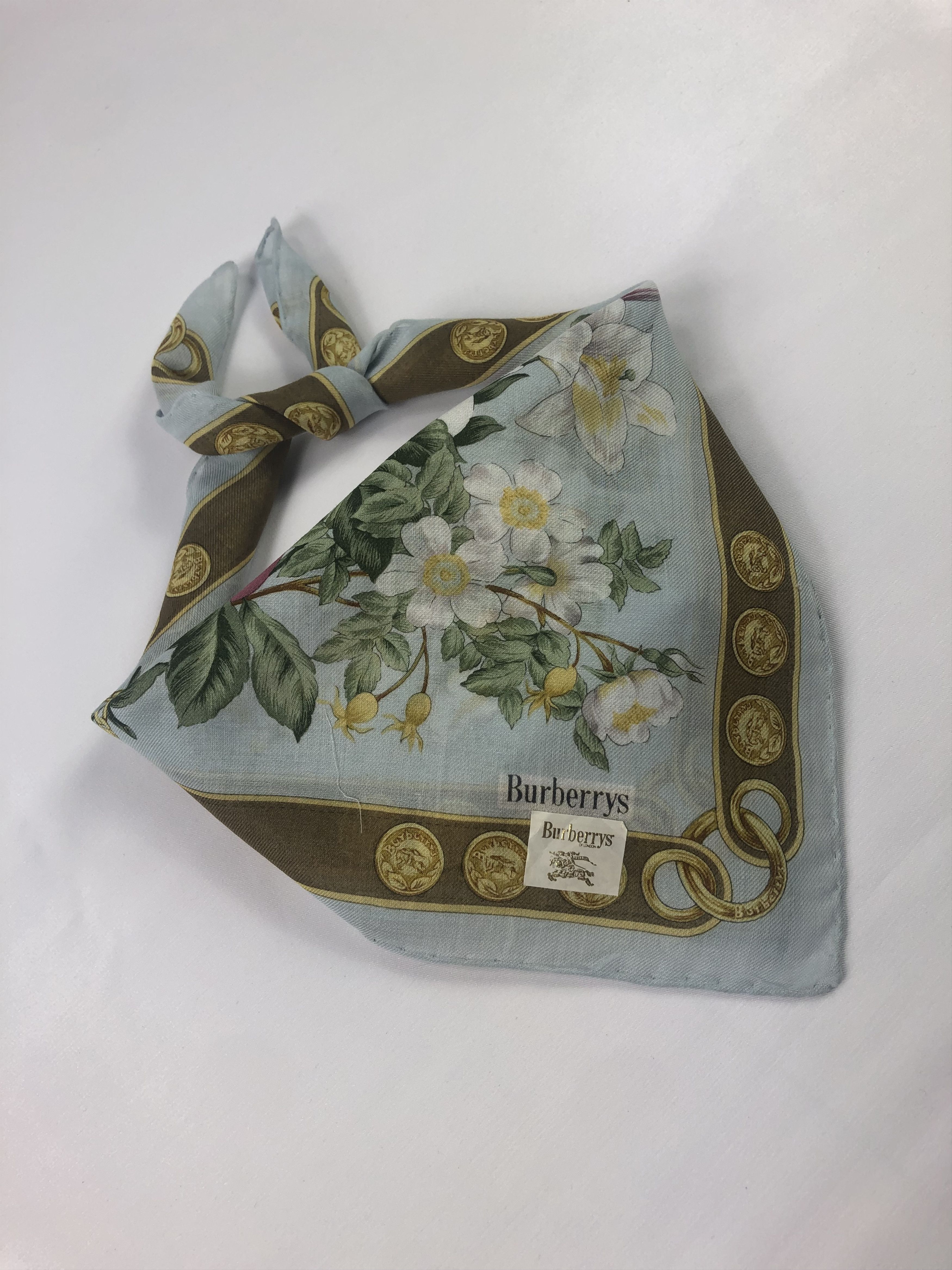 Burberry Burberrys Handkerchief / Bandana / Neckerchief / Headscarf Size ONE SIZE - 1 Thumbnail