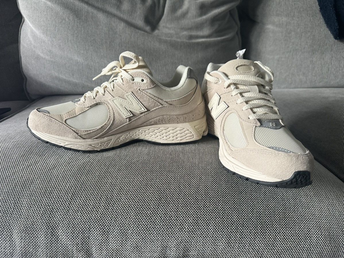 New Balance New Balance 2002R (Taupe) Size US 9 / EU 42 - 1 Thumbnail