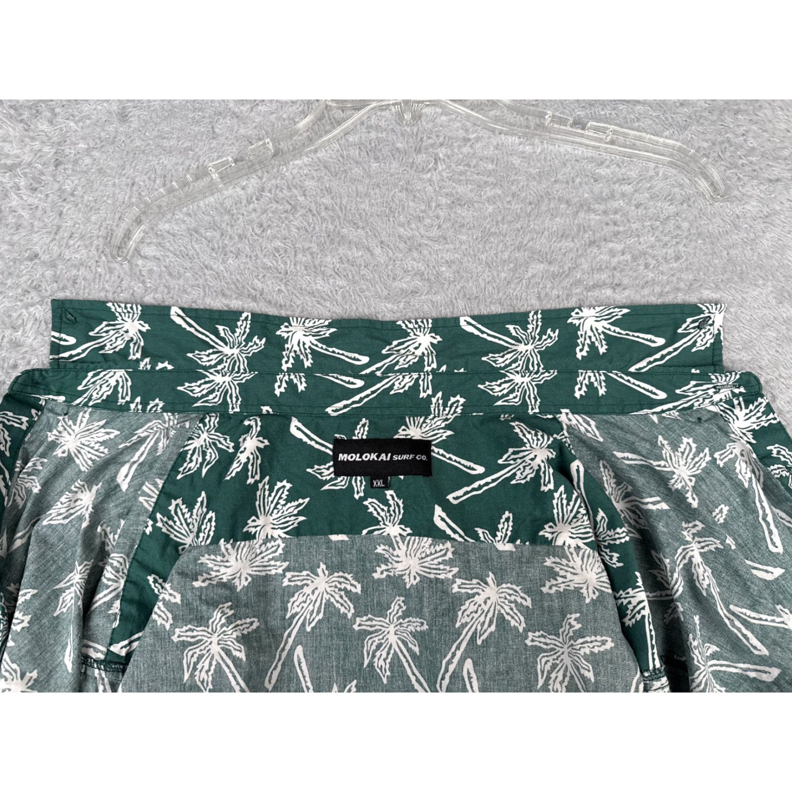 CO Molokai Surf Co Shirt Adult 2XL Green Palm Print 100% Cotton Short Sleeve Button-Up Hawaiian Mens Shirt Size US XXL / EU 58 / 5 - 2 Thumbnail