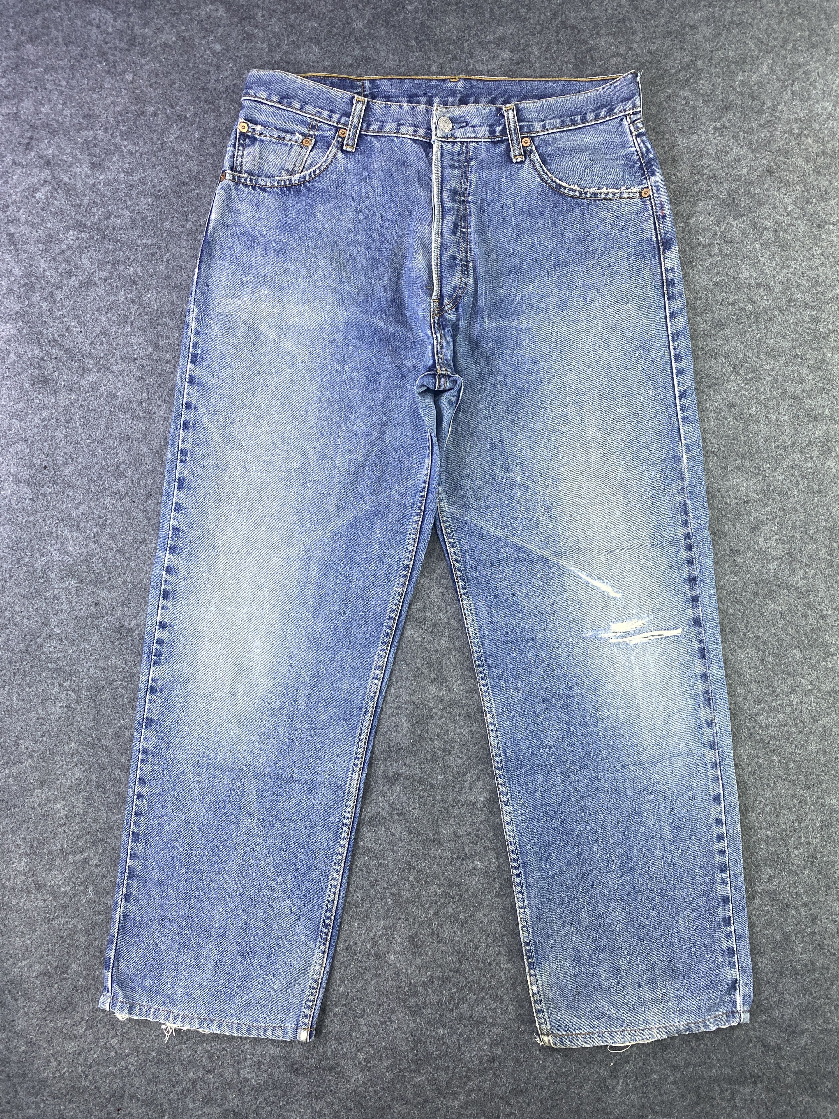 Levi's VINTAGE LEVI'S 513 DISTRESS BLUE WASH JEANS - J912 Size US 34 / EU 50 - 1 Thumbnail