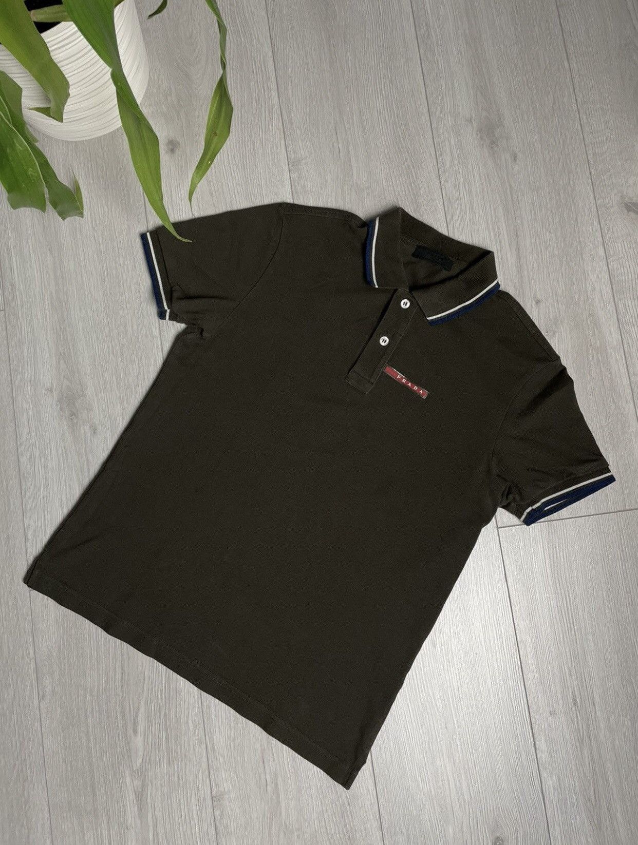Prada Prada Red Tab brown polo shirt Size US S / EU 44-46 / 1 - 1 Thumbnail