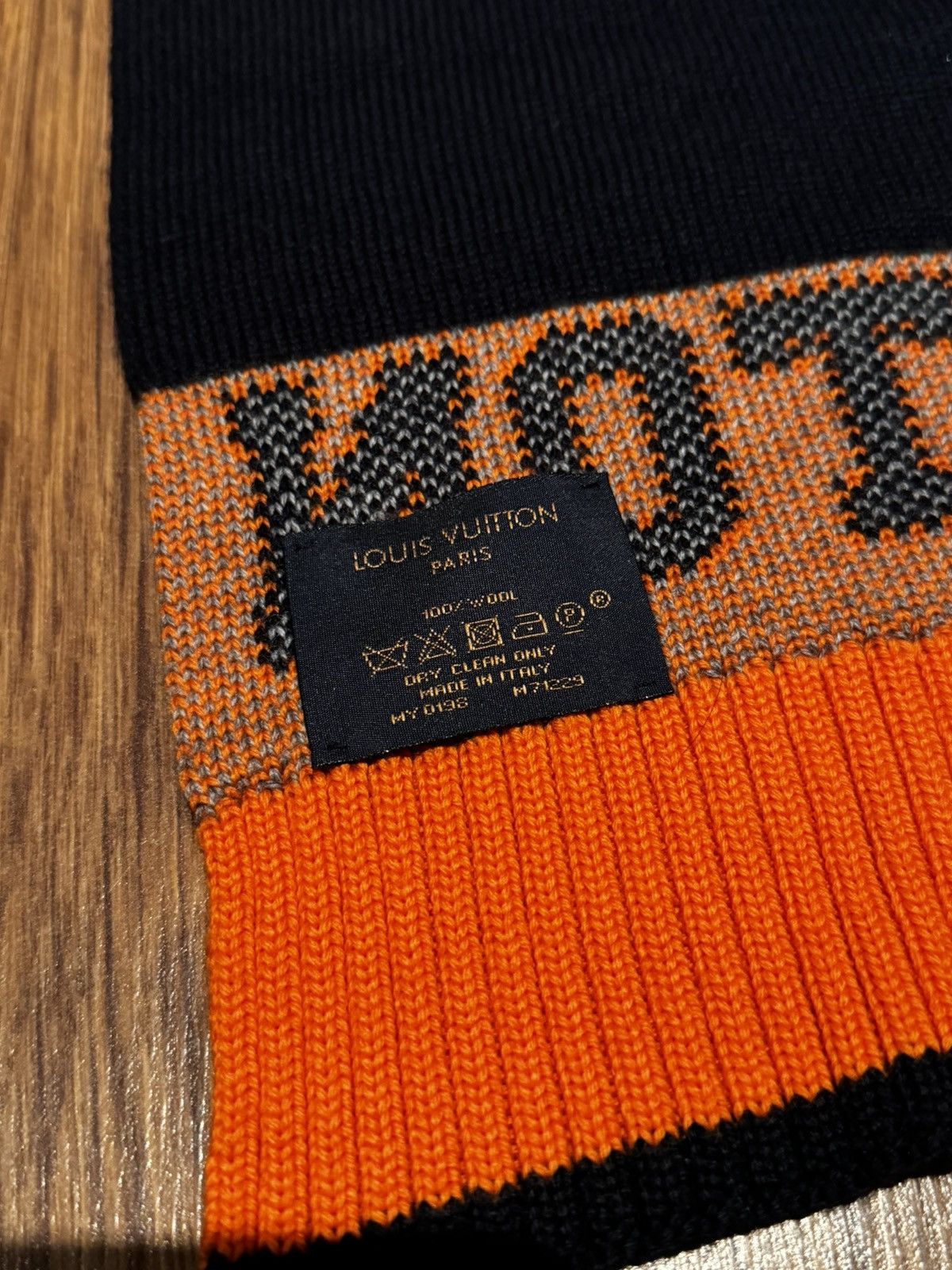 Louis Vuitton Louis Vuitton Navy orange scarf Size ONE SIZE - 6 Thumbnail