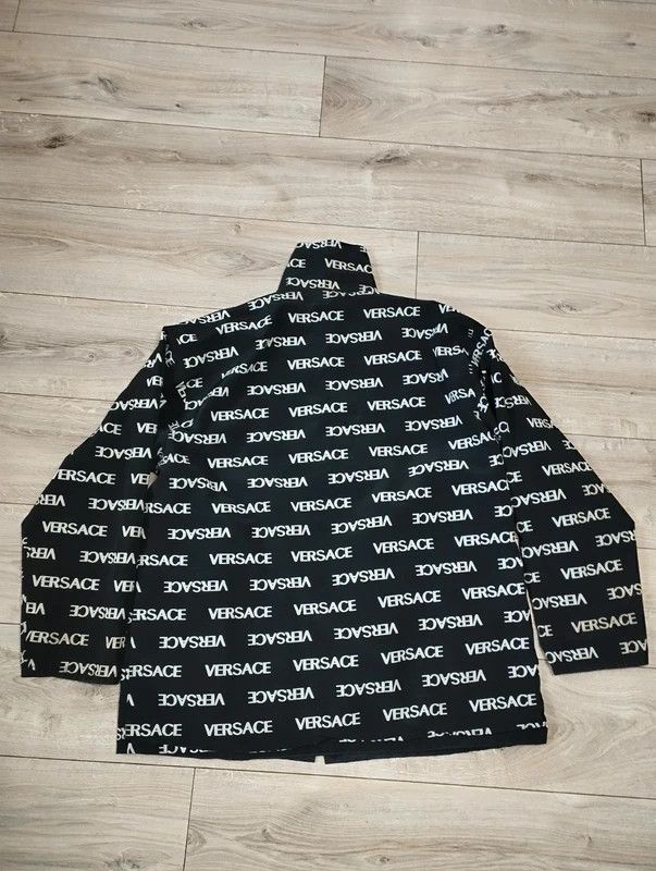 Versace Jeans Couture Versace Jeans Couture See Reverse jacket size XL vintage Size US XL / EU 56 / 4 - 3 Thumbnail
