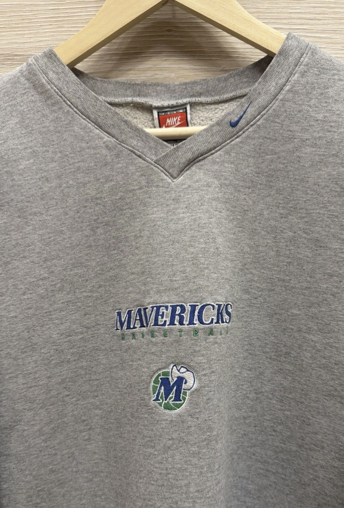 Nike Vintage Nike NBA Dallas Mavericks Sweatshirt Size XL Size US XL / EU 56 / 4 - 2 Thumbnail