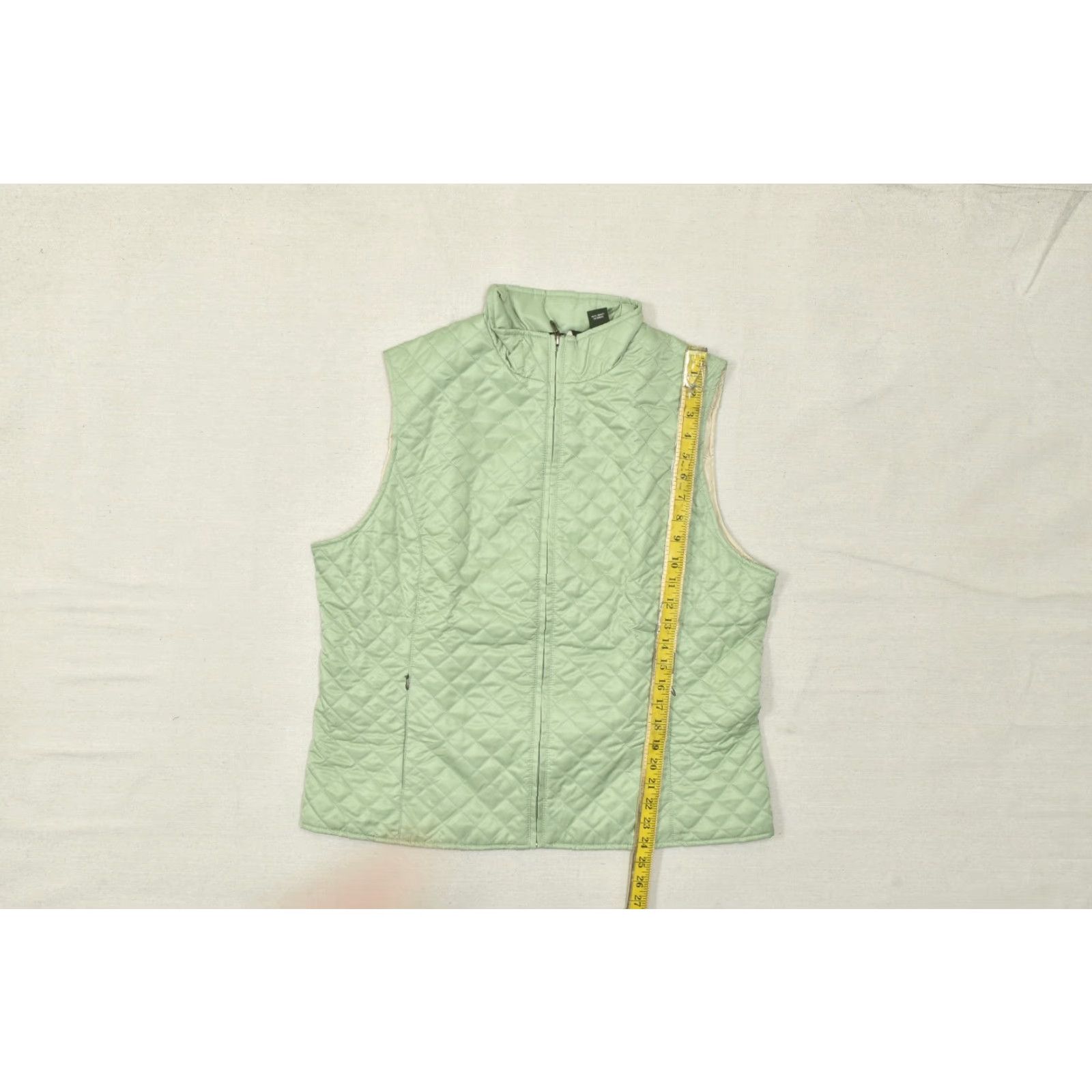 Eddie Bauer Eddie Bauer Women XL Green Quilted Puffer Vest Full Zip Lightweight Mock Neck Vest Size XL / US 12-14 / IT 48-50 - 3 Thumbnail