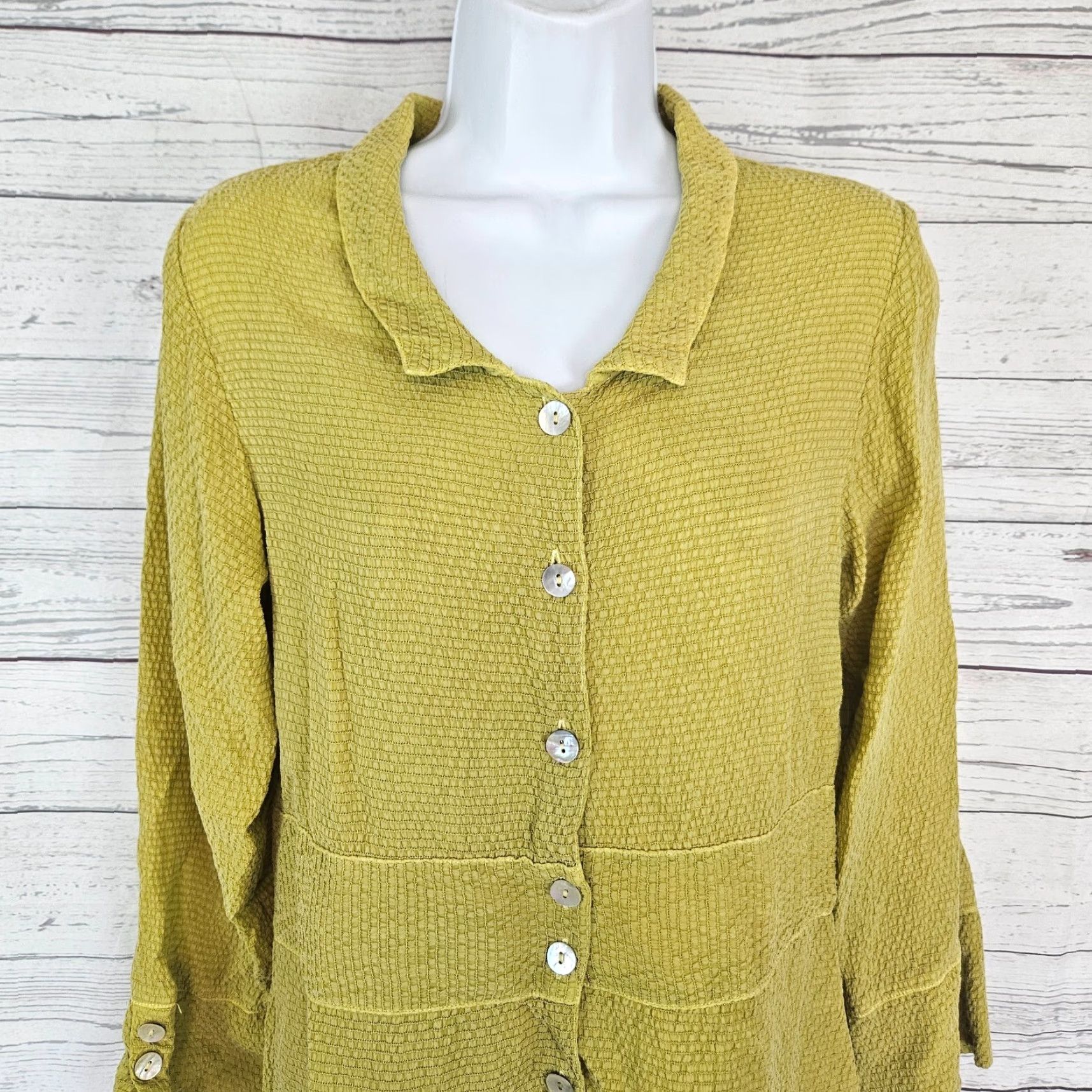 Habitat Habitat Womens Button Front Top Sz Small Green Cupra Shirt Women Small Green Cupra Habitat Button-Up Shirt Womens Size S / US 4 / IT 40 - 2 Thumbnail