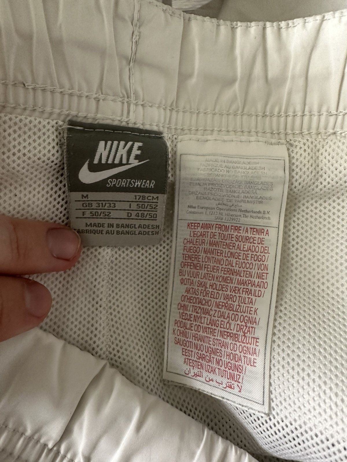 Nike Nike Vintage Nylon Baggy White Trackpants y2k rare size L Size US 34 / EU 50 - 6 Thumbnail