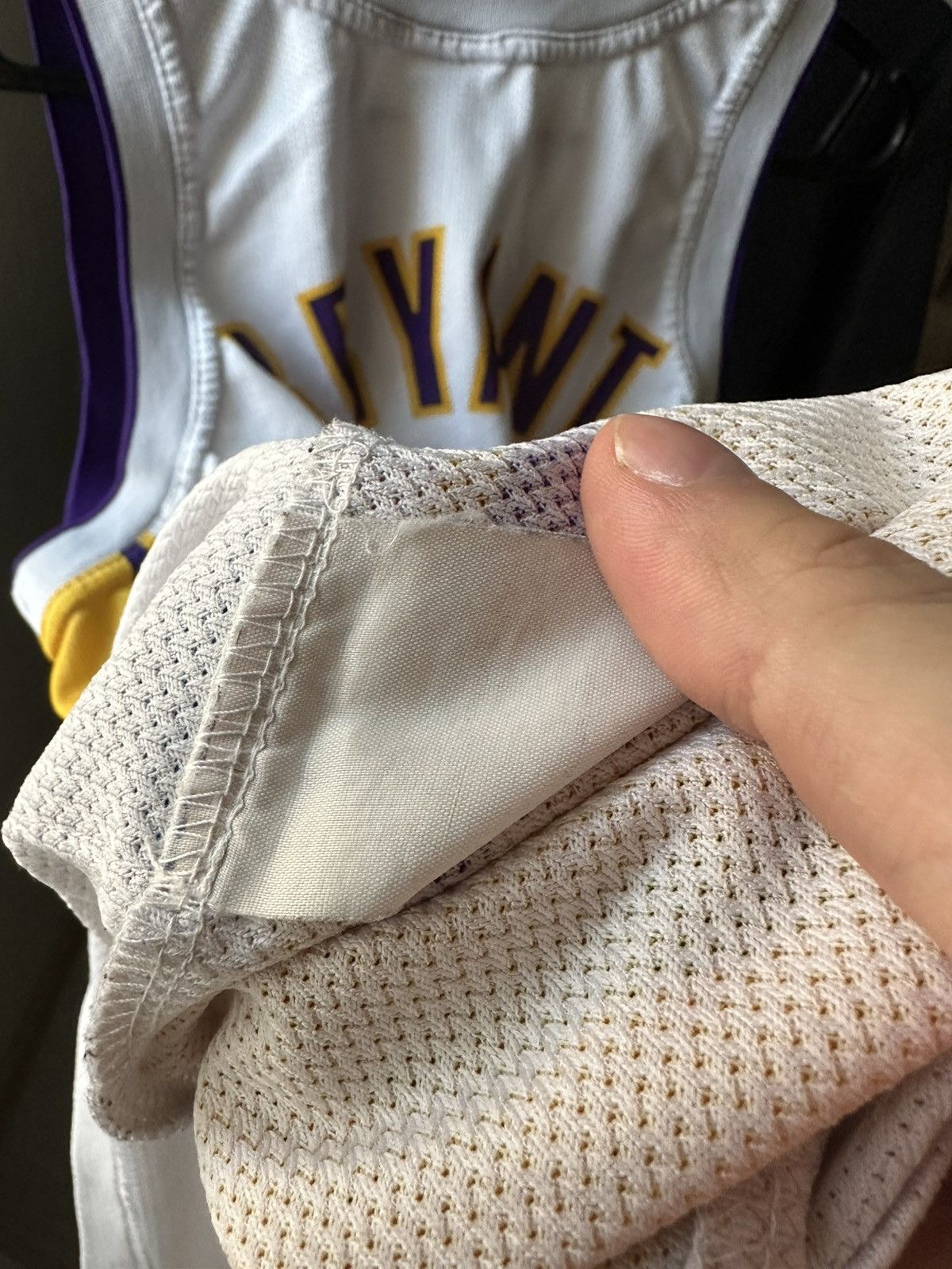 Champion Kobe Bryant 8 Lakers Champion White NBA Basketball Jersey Size US S / EU 44-46 / 1 - 6 Thumbnail
